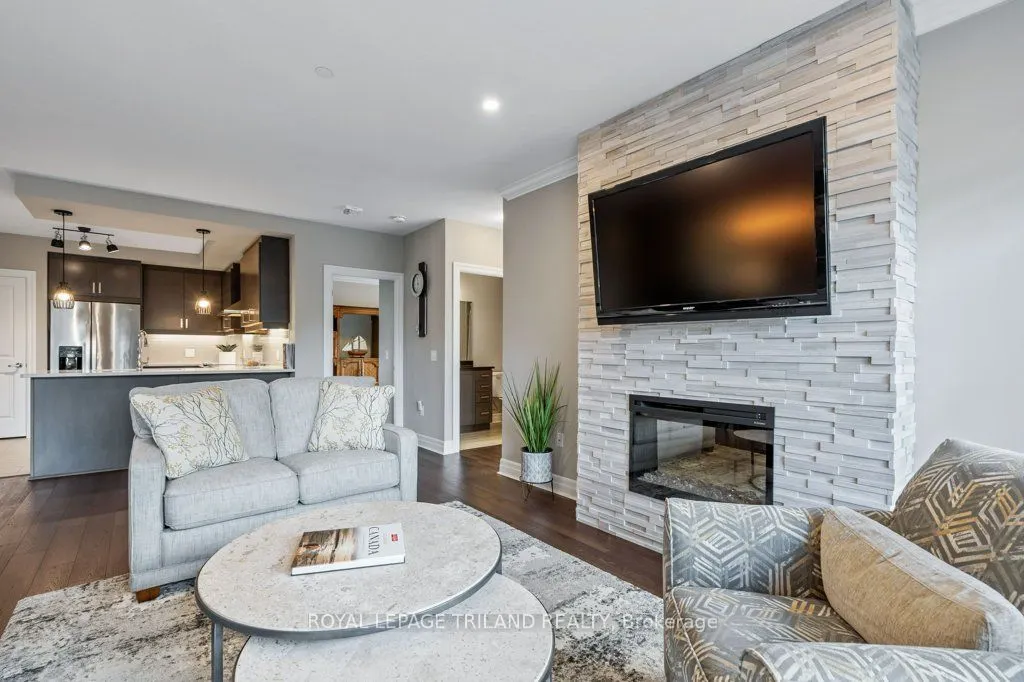 1200 Commissioners Road W, #504