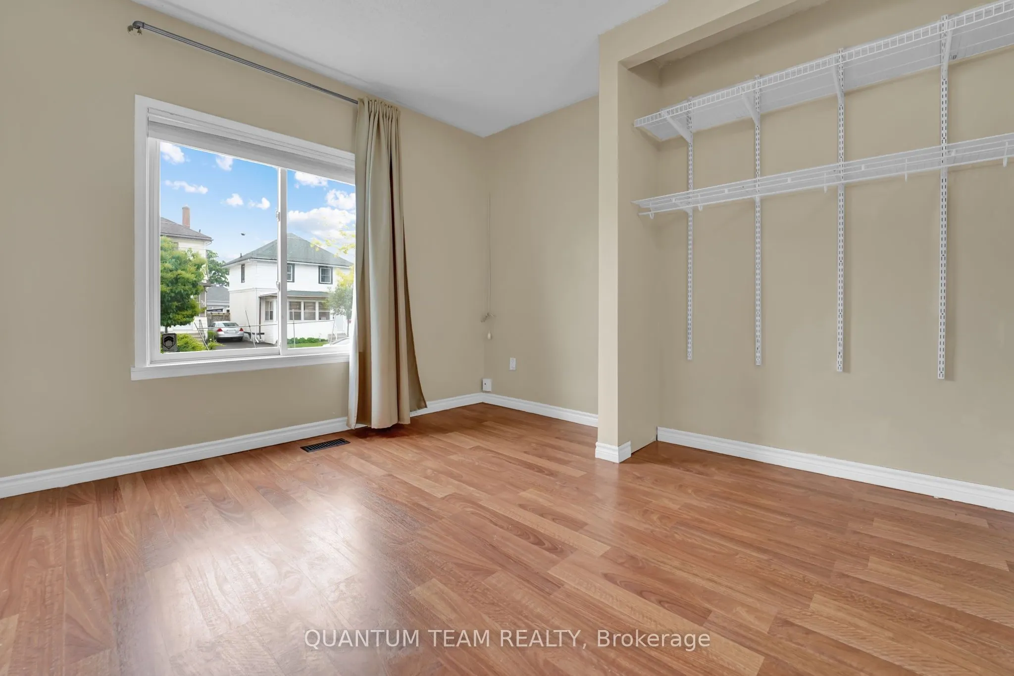 27 Berryman Avenue, #Main Floor unit