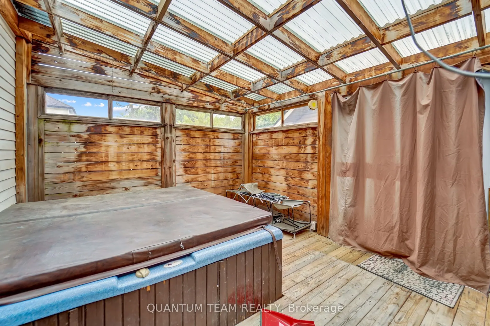 27 Berryman Avenue, #Main Floor unit
