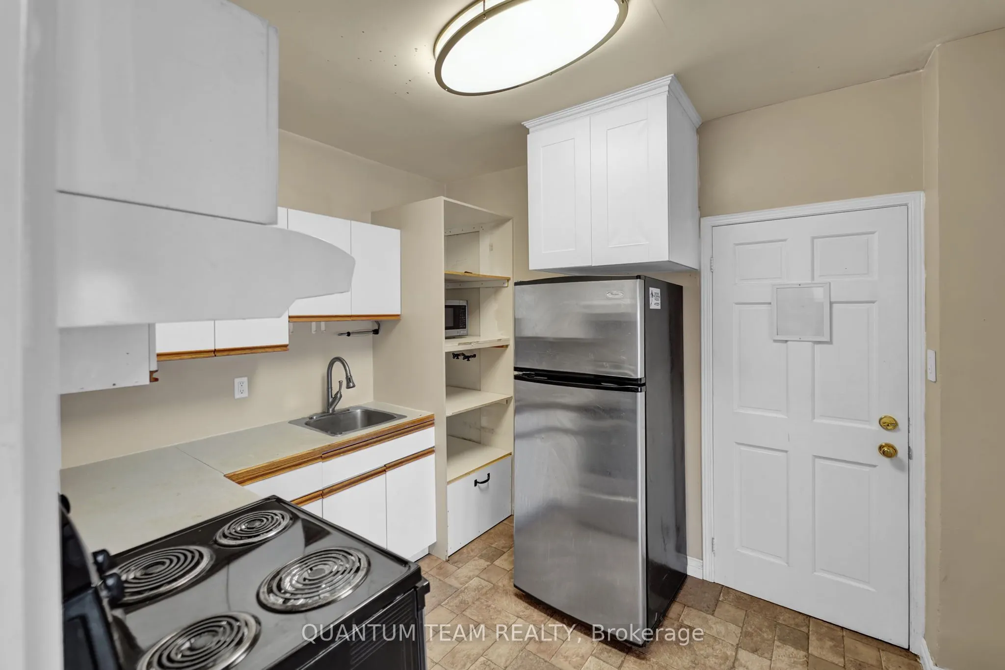 27 Berryman Avenue, #Main Floor unit