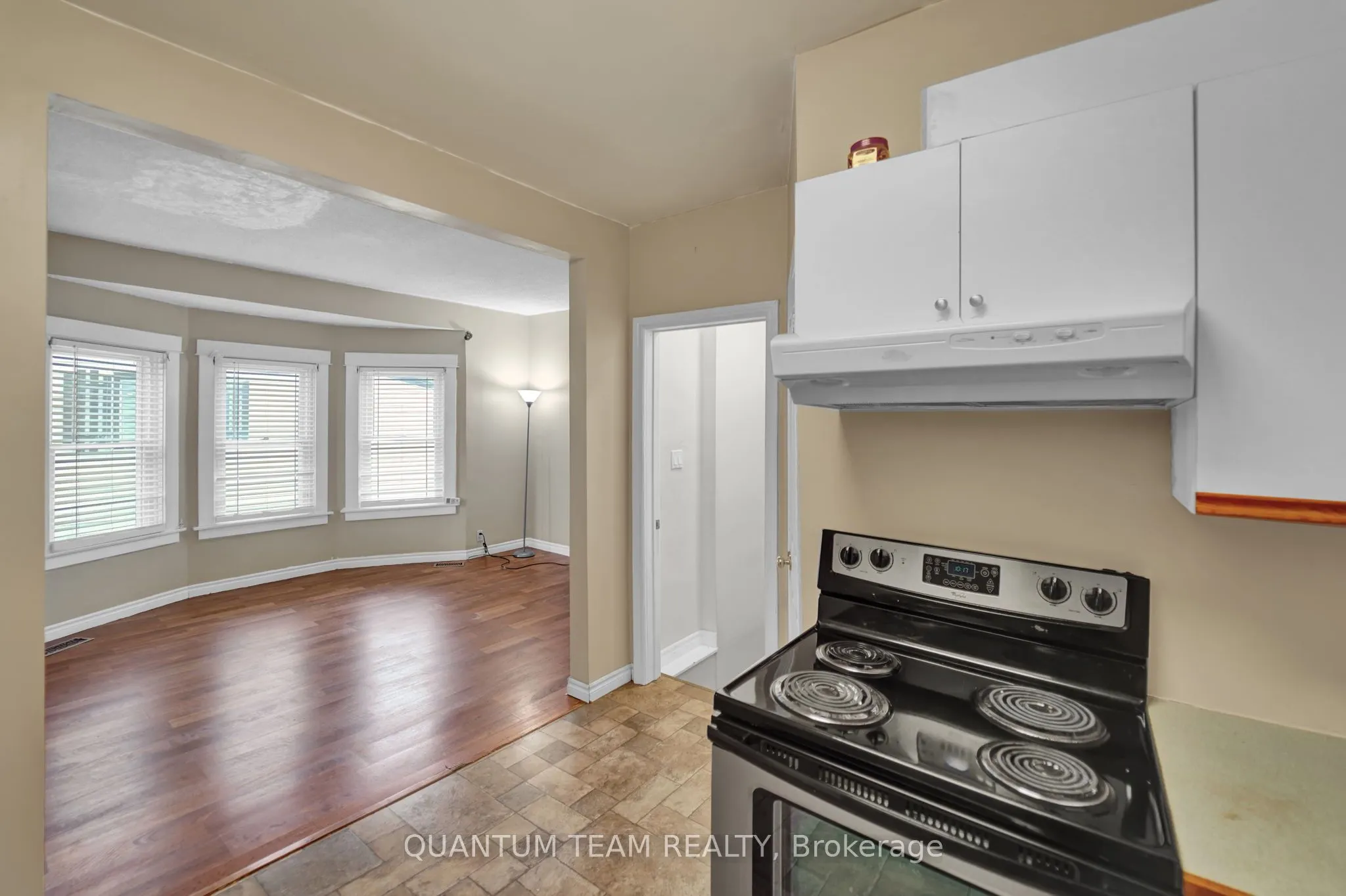 27 Berryman Avenue, #Main Floor unit
