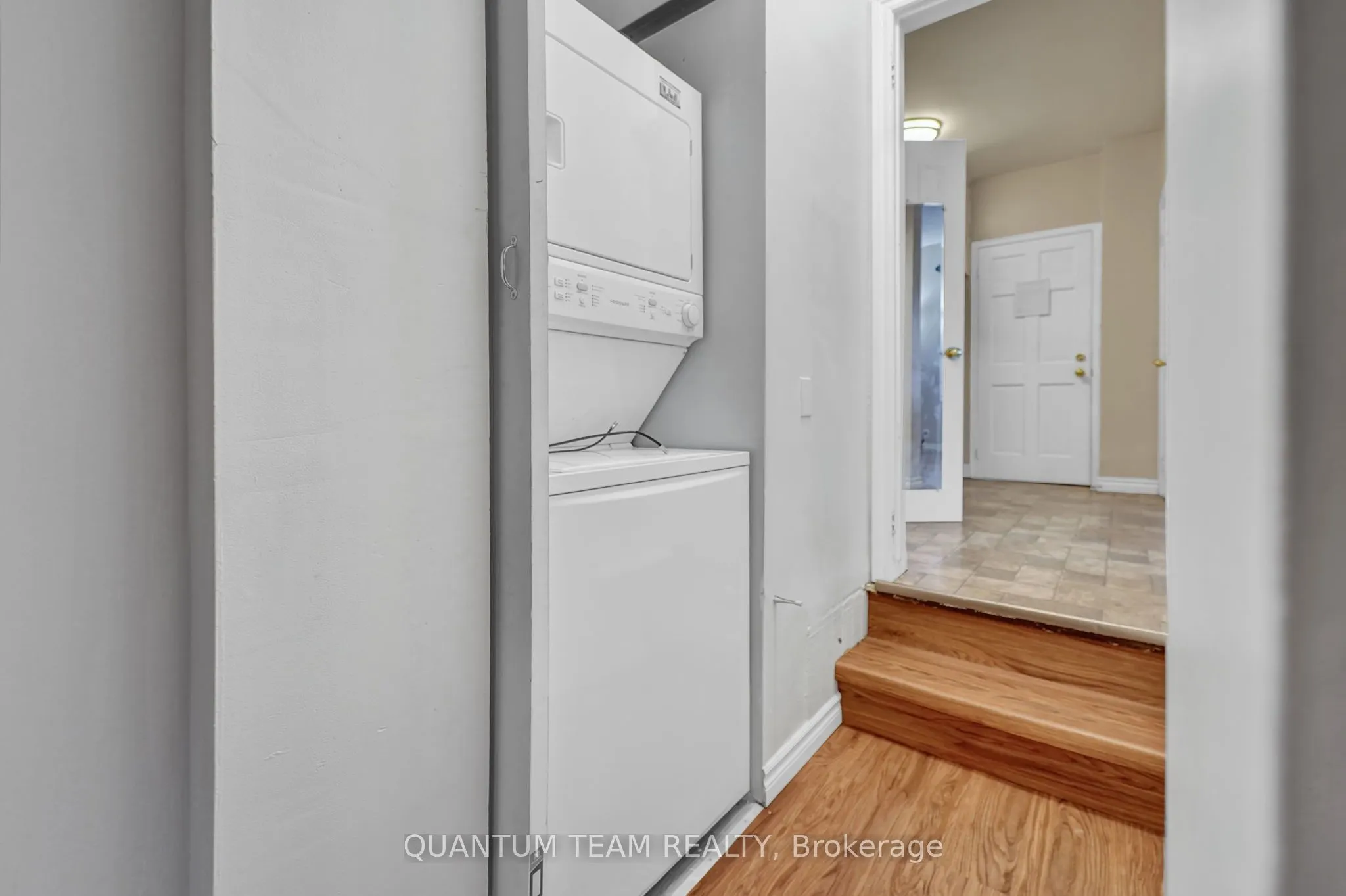 27 Berryman Avenue, #Main Floor unit