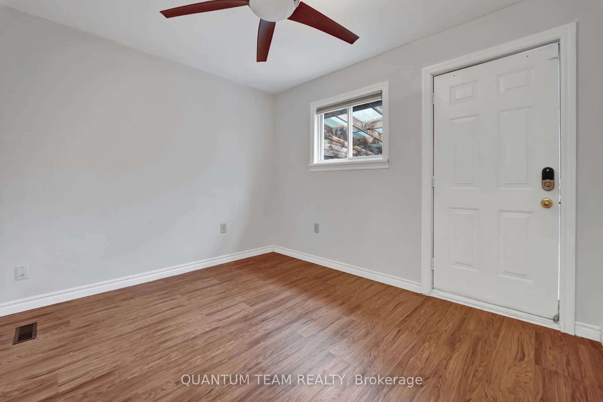 27 Berryman Avenue, #Main Floor unit