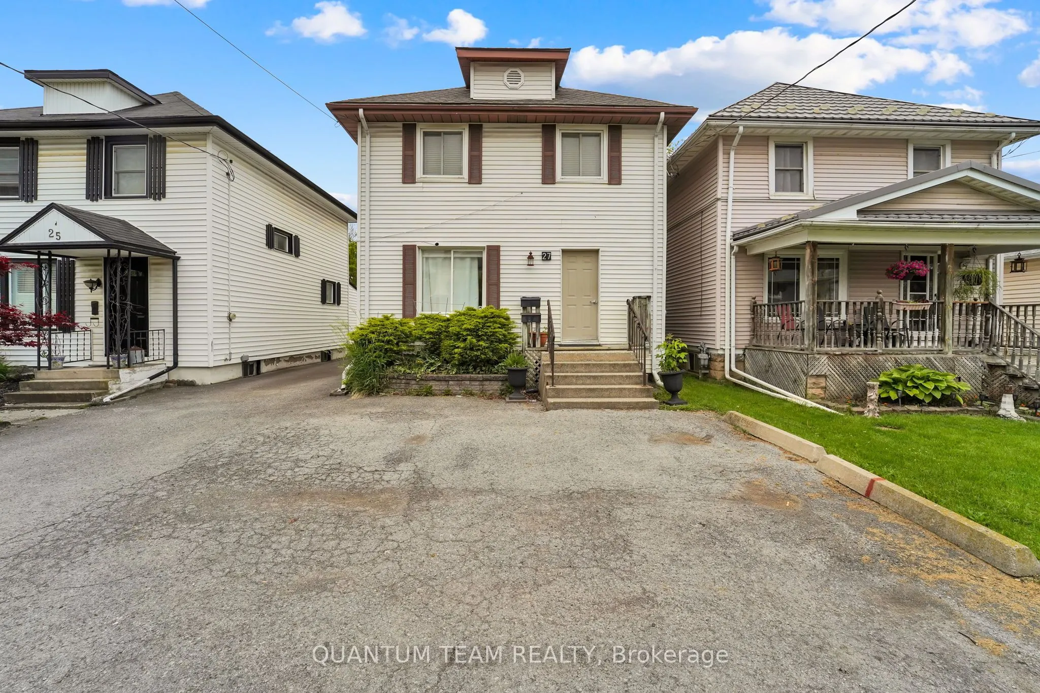 27 Berryman Avenue, #Upper unit