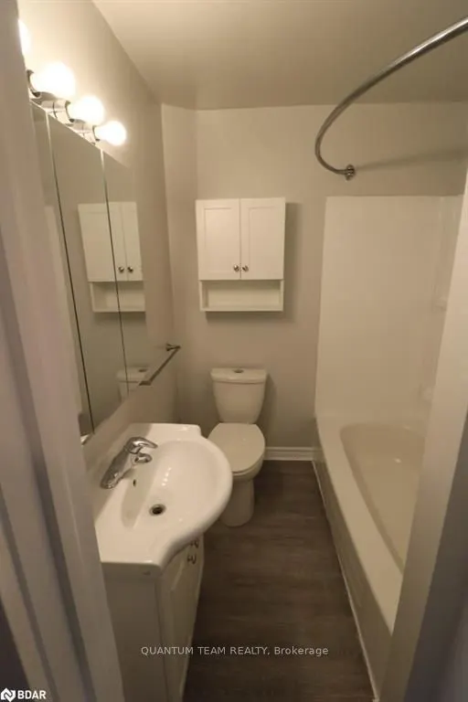 27 Berryman Avenue, #Upper unit