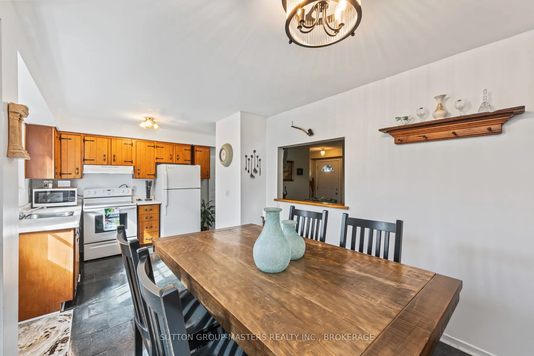 759 Somerset Crescent