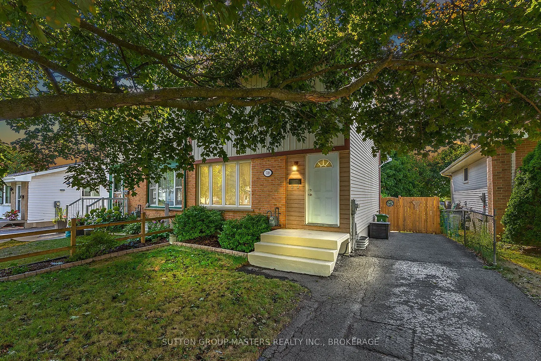 759 Somerset Crescent
