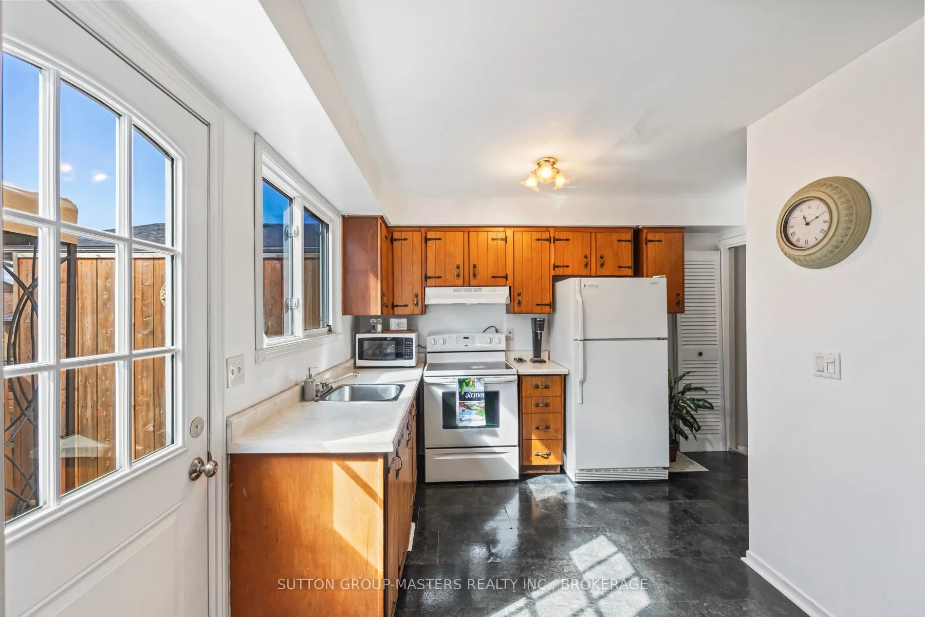 759 Somerset Crescent