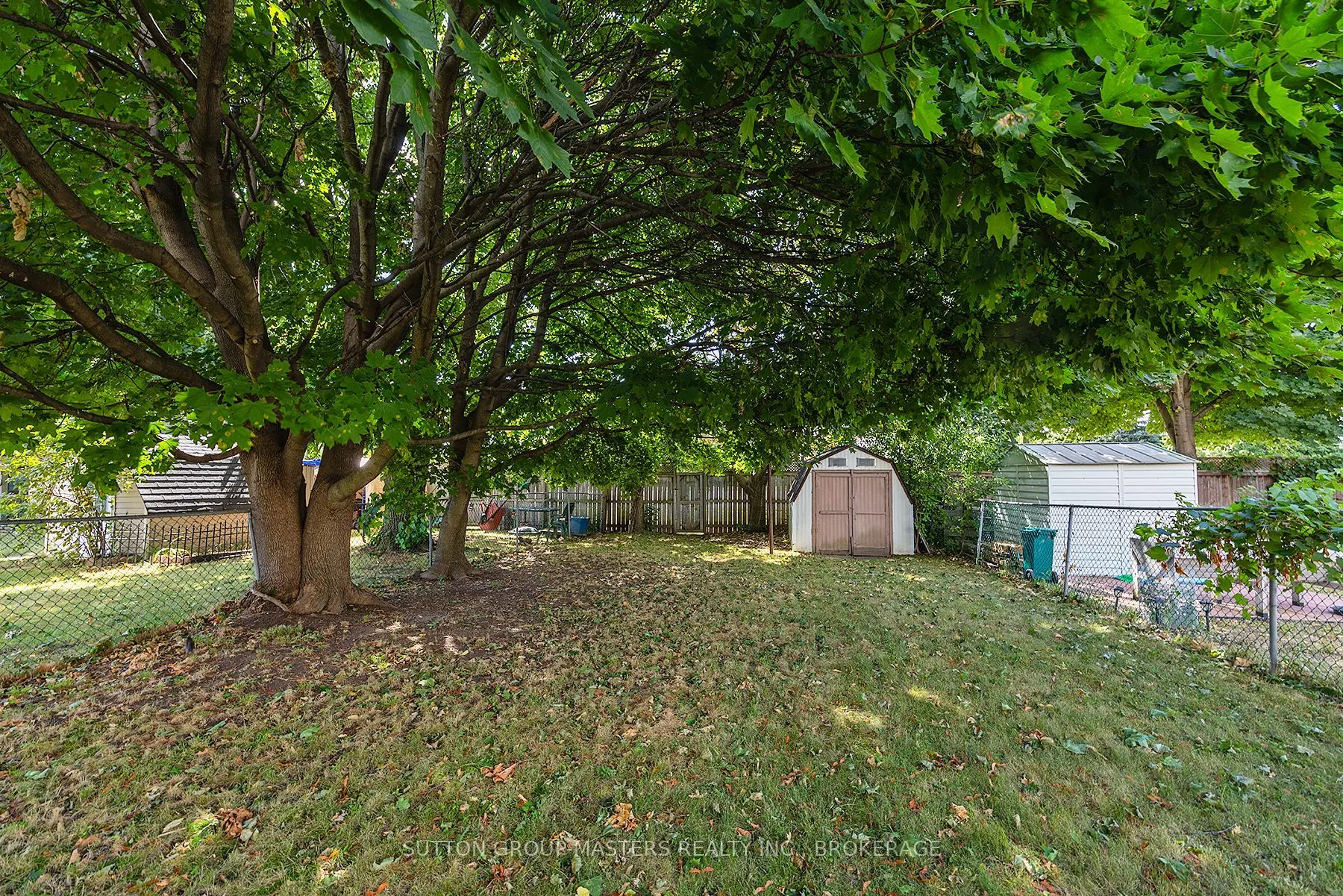 759 Somerset Crescent