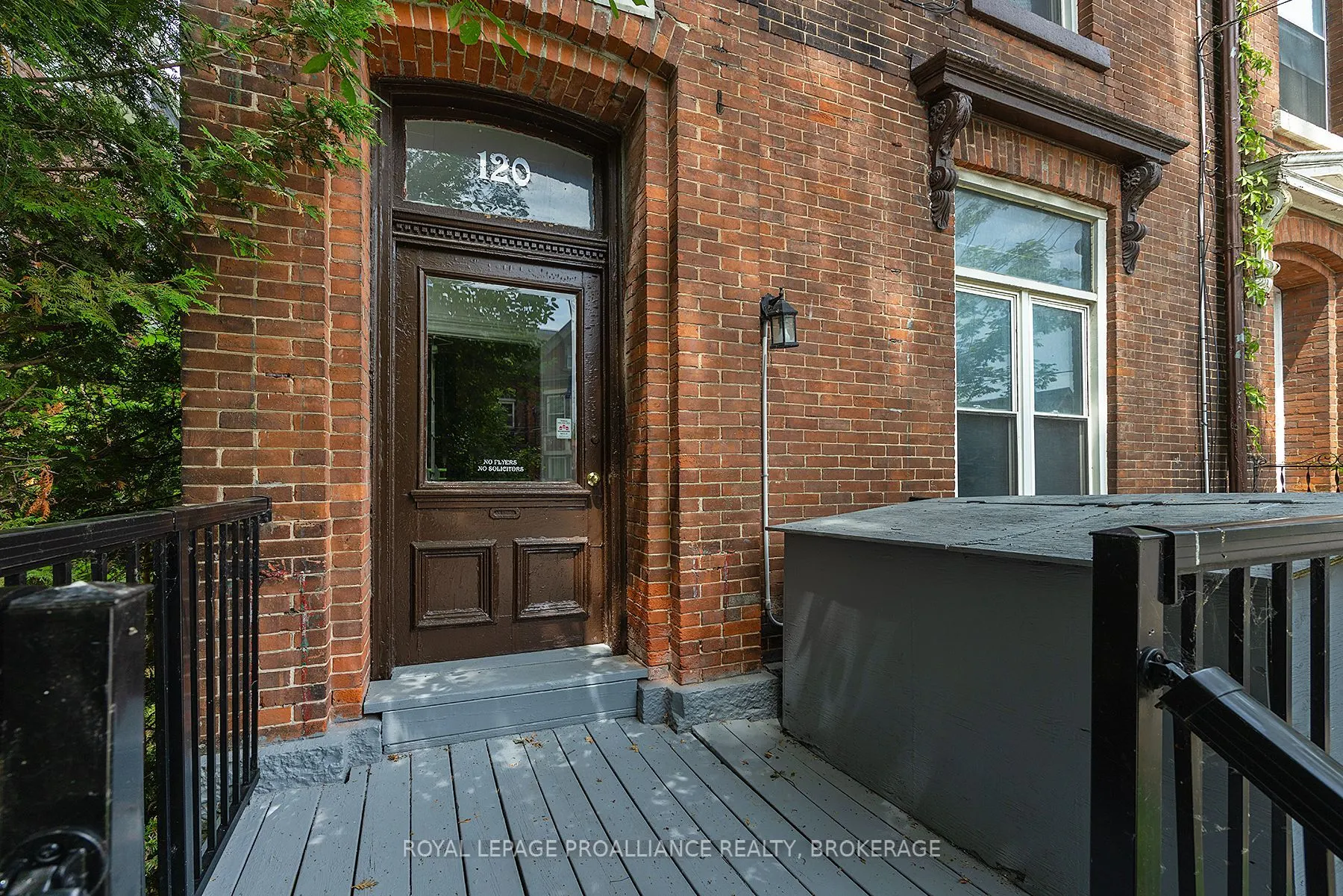 120 Bagot Street