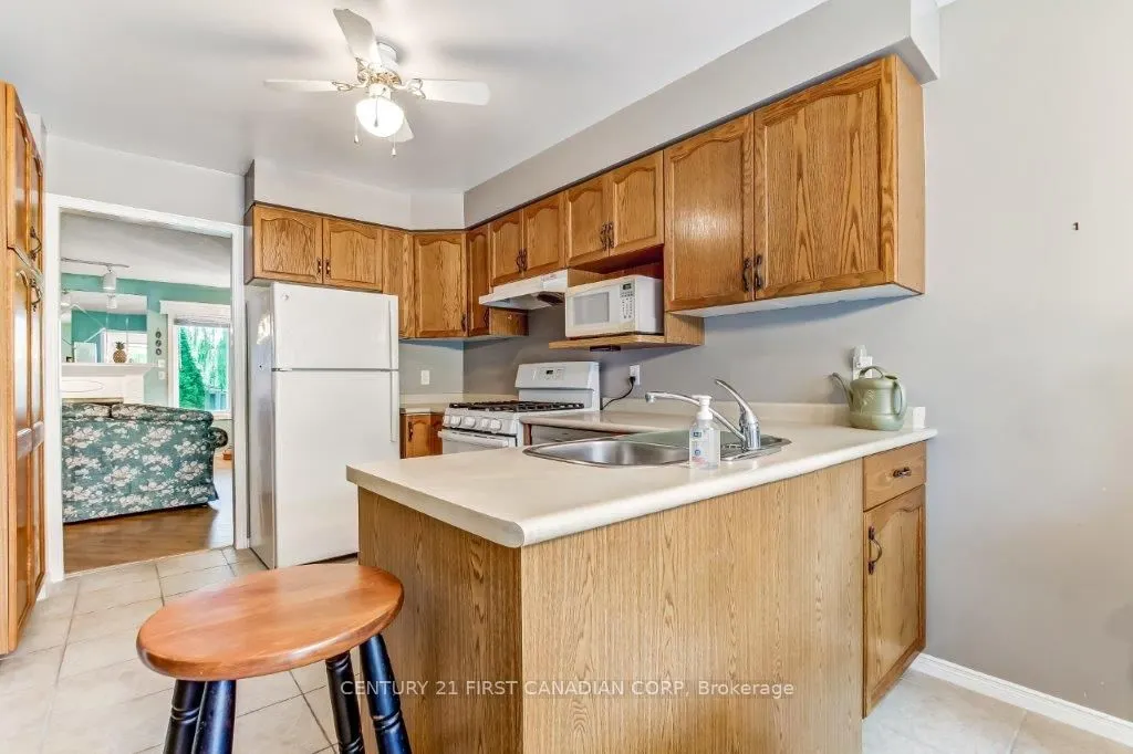 825 Shelborne Street, #17