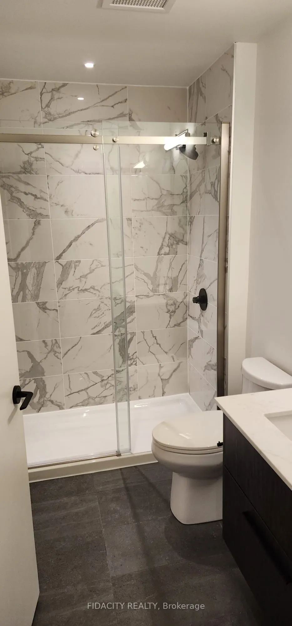 560 Rideau Street, #515