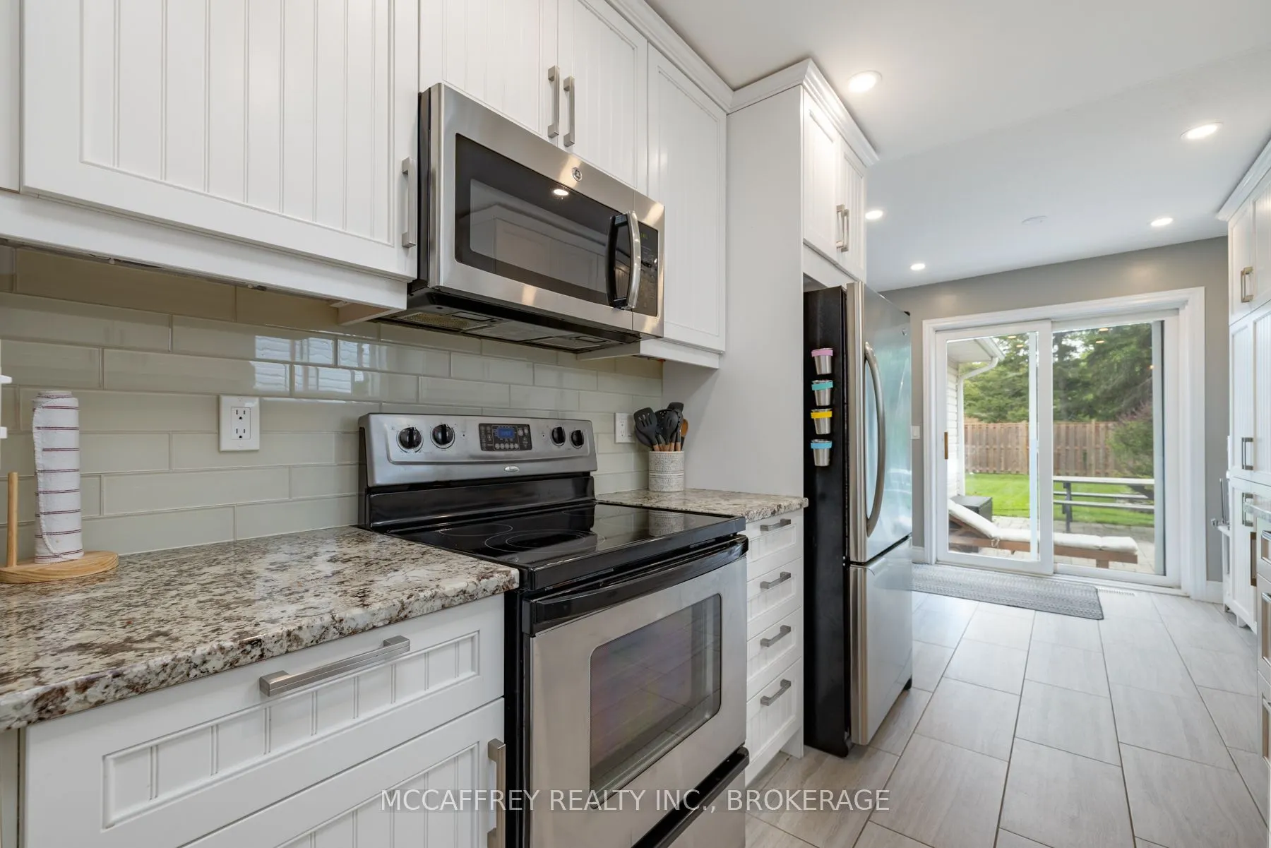 81 SCHOONER Drive