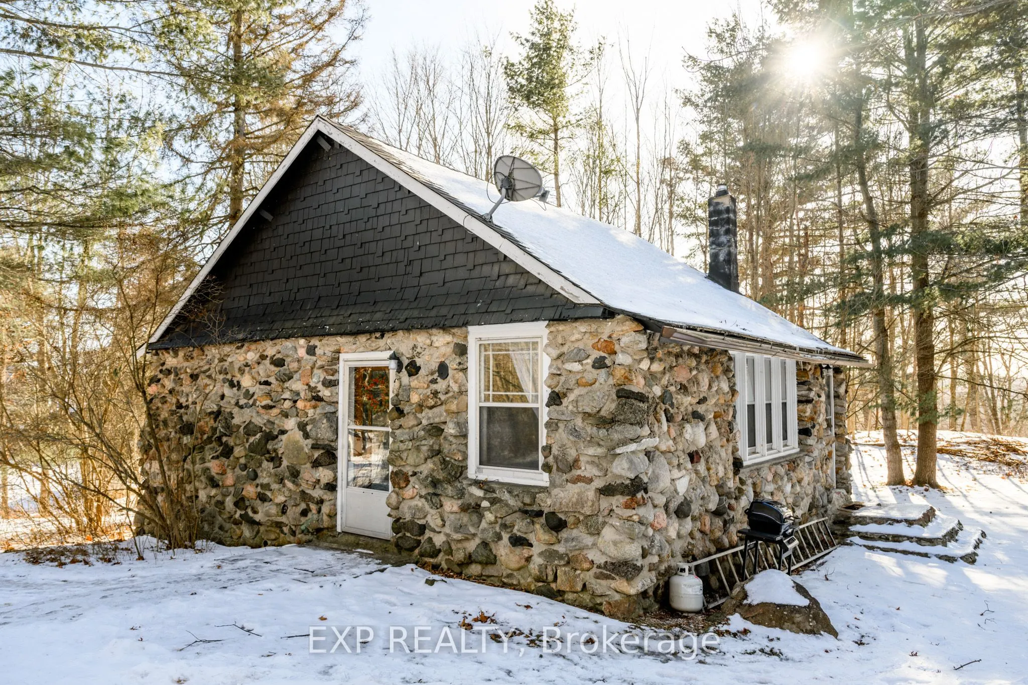 2585 Bolingbroke Road