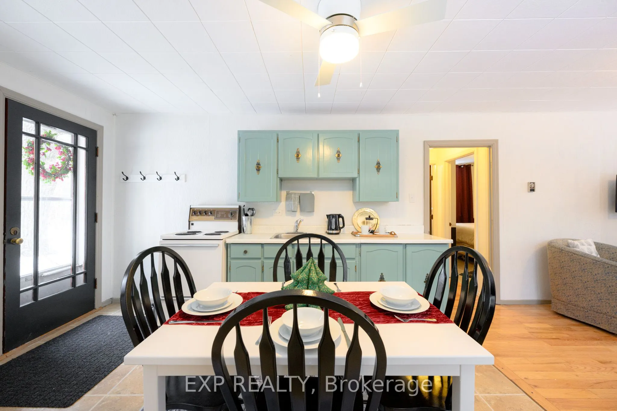 2585 Bolingbroke Road