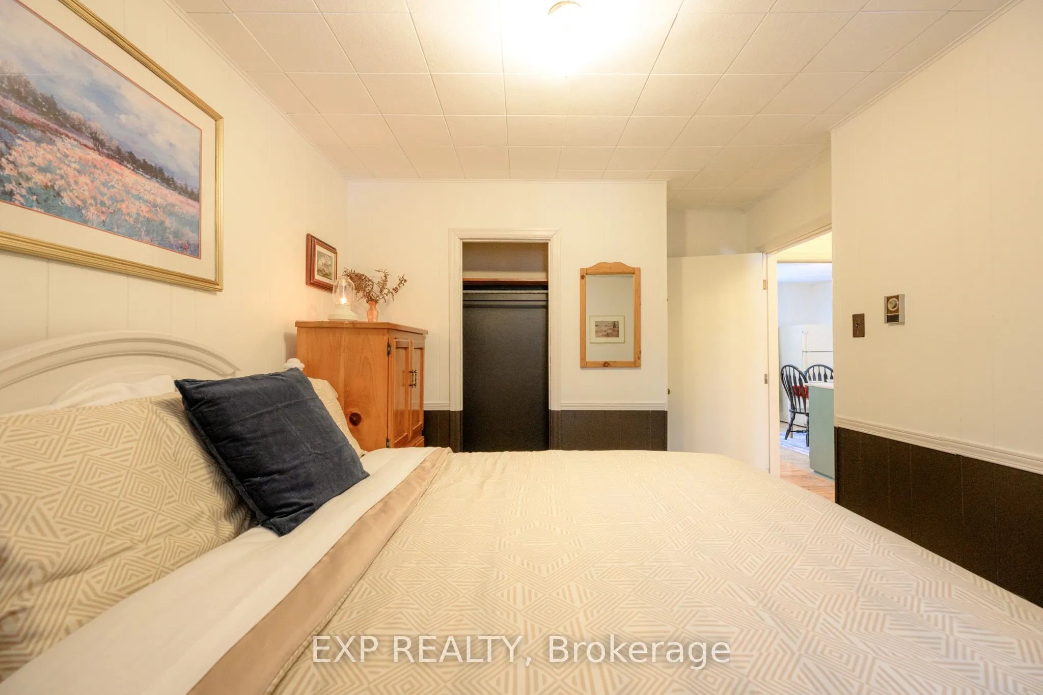 2585 Bolingbroke Road