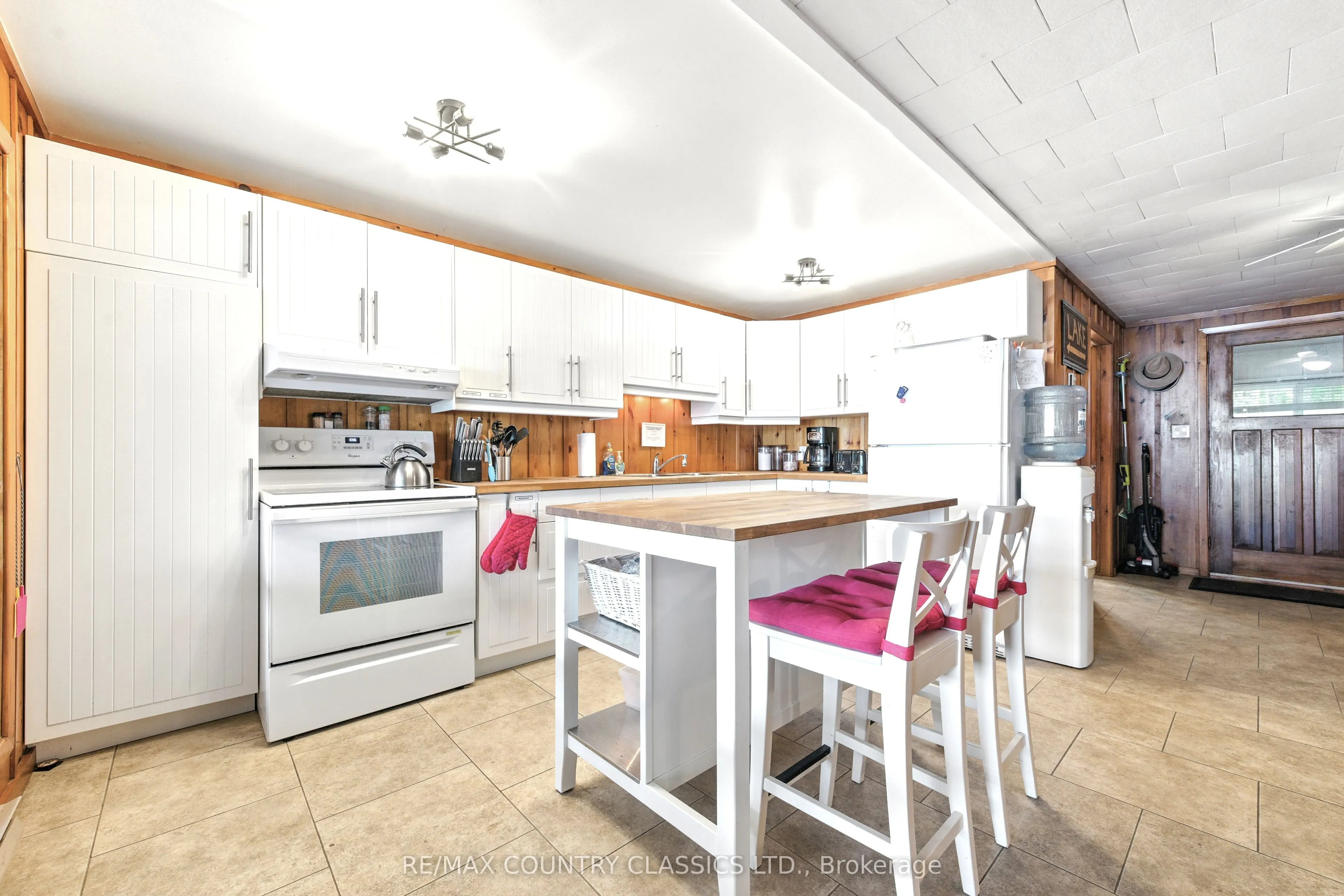 1258 Kamaniskeg Lake Road