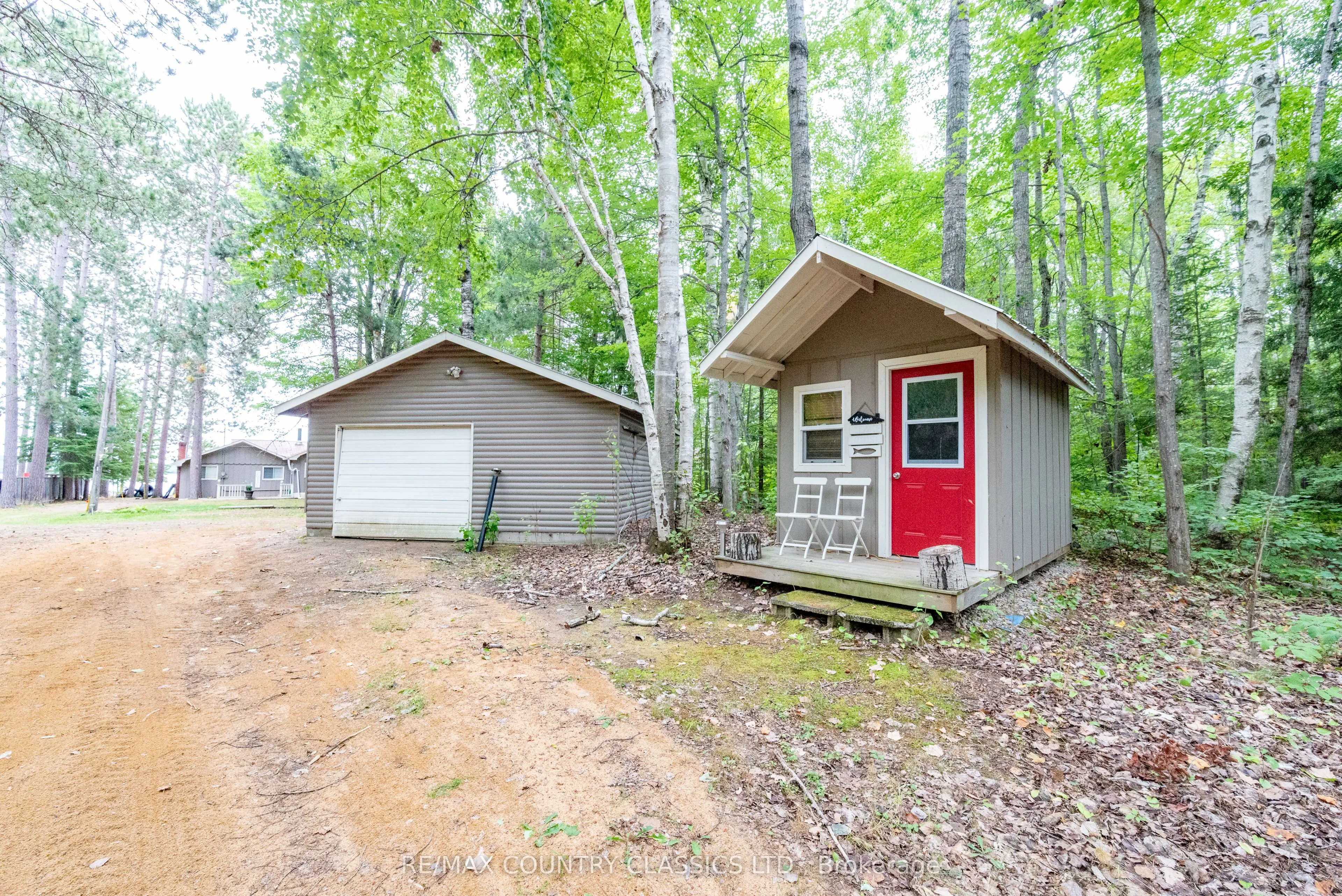 1258 Kamaniskeg Lake Road