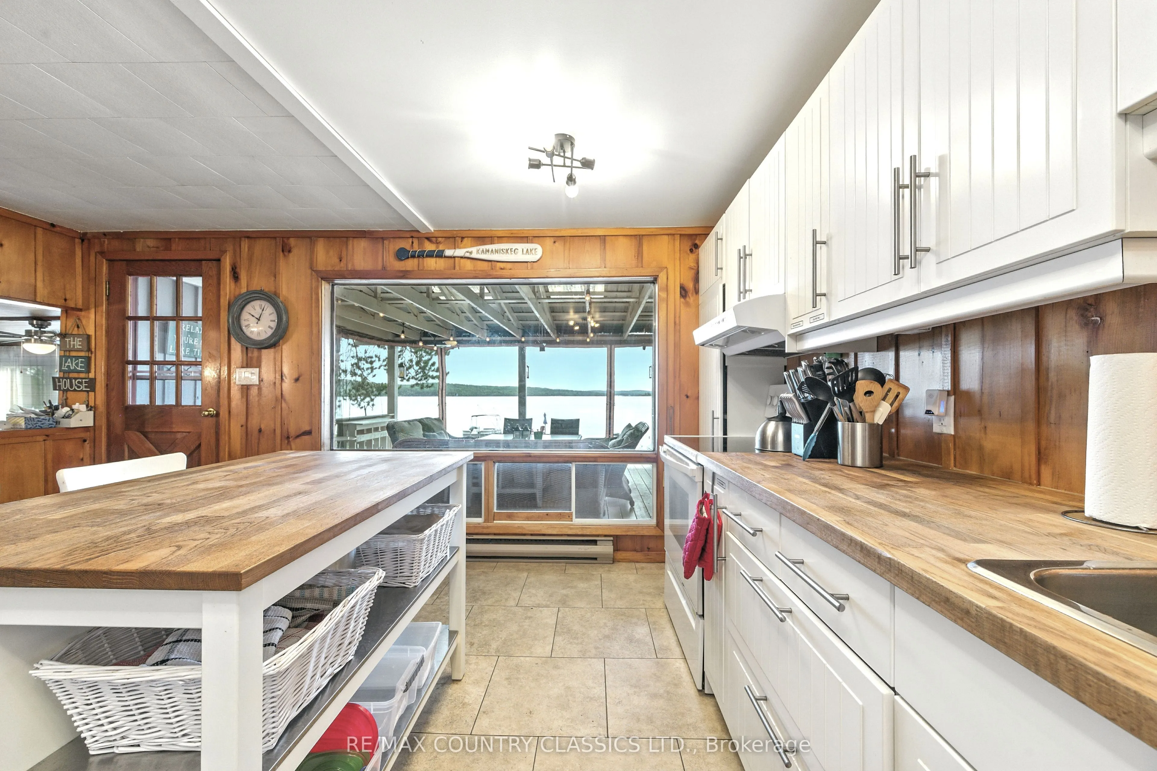 1258 Kamaniskeg Lake Road