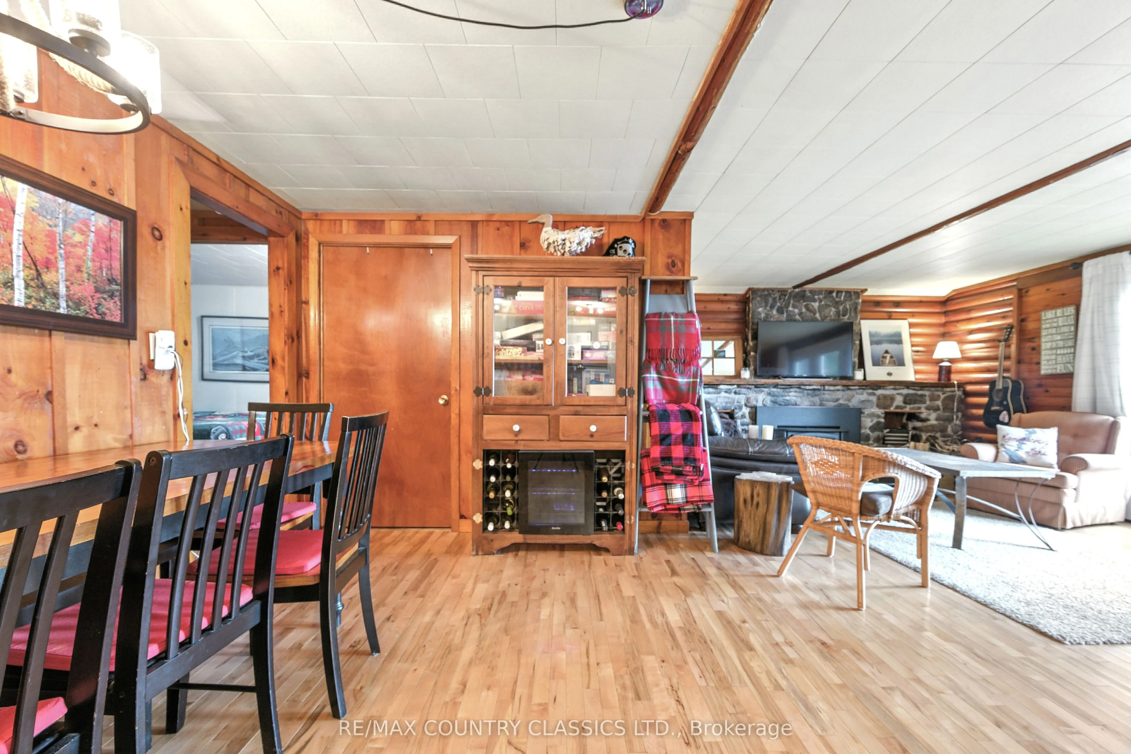 1258 Kamaniskeg Lake Road