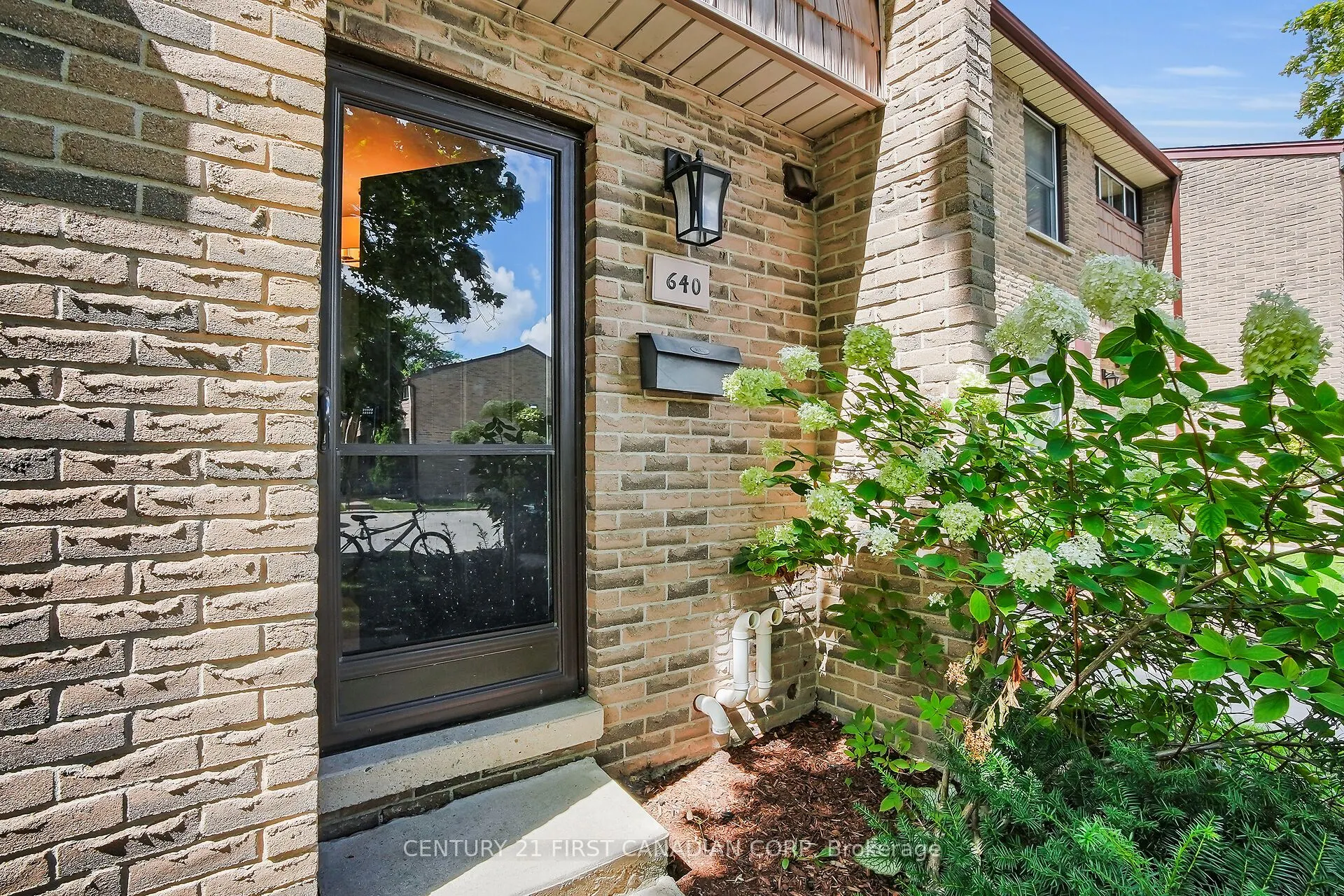640 Wonderland Road S, #57