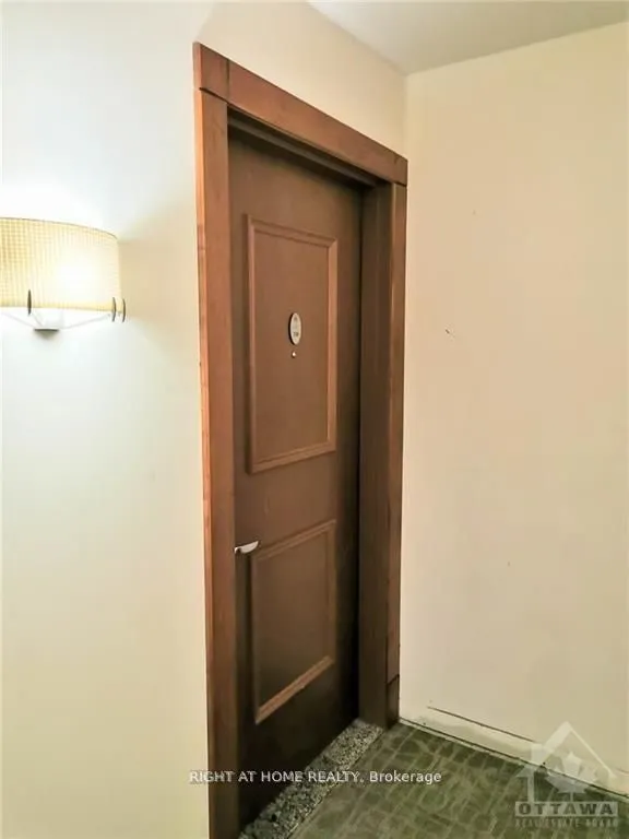 242 Rideau Street, #709