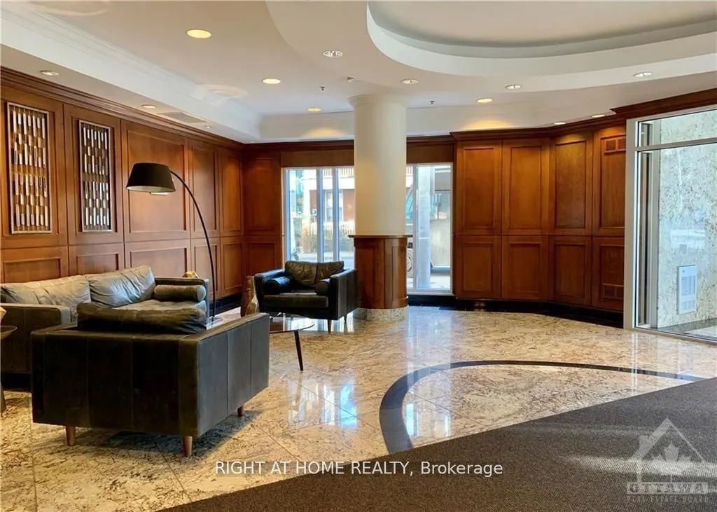 242 Rideau Street, #709