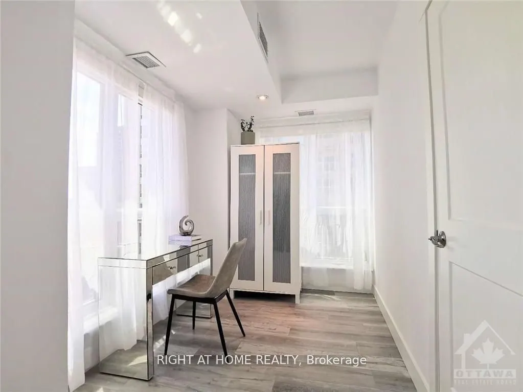 242 Rideau Street, #709