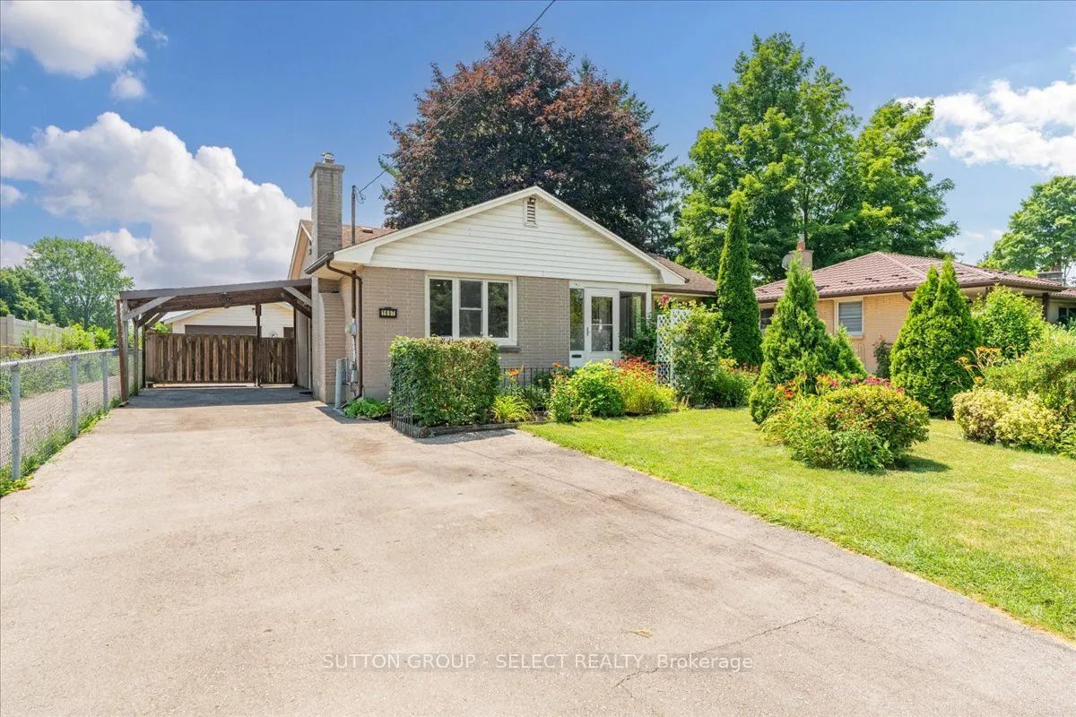 1697 Moffatt Avenue