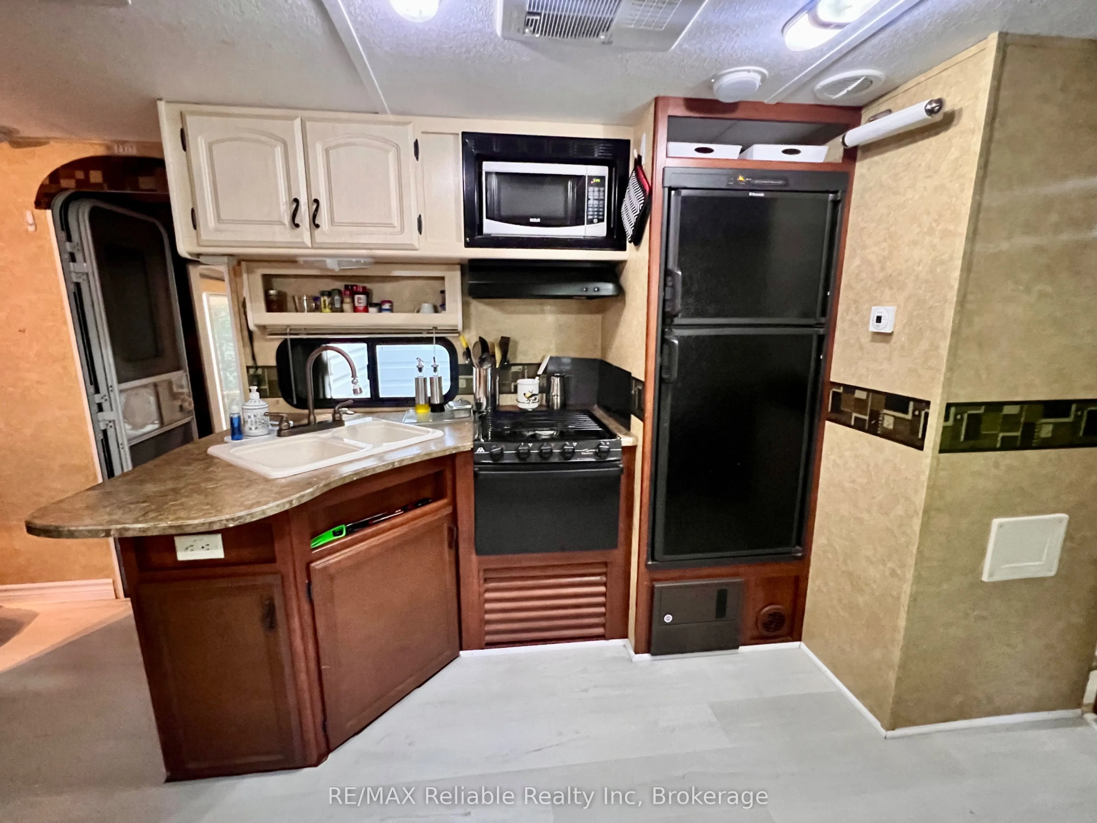 33900 Sugarbush Road, #8