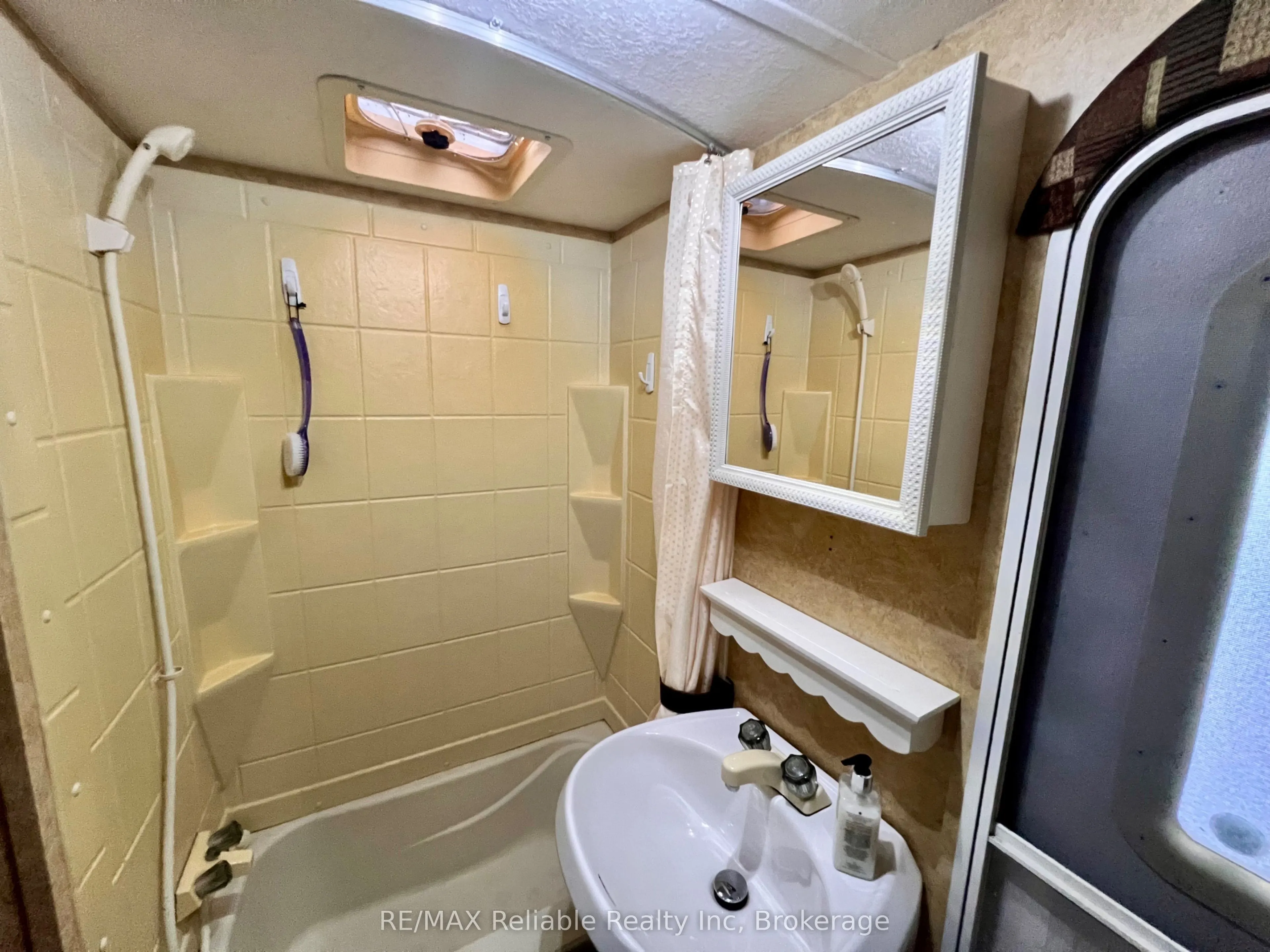 33900 Sugarbush Road, #8