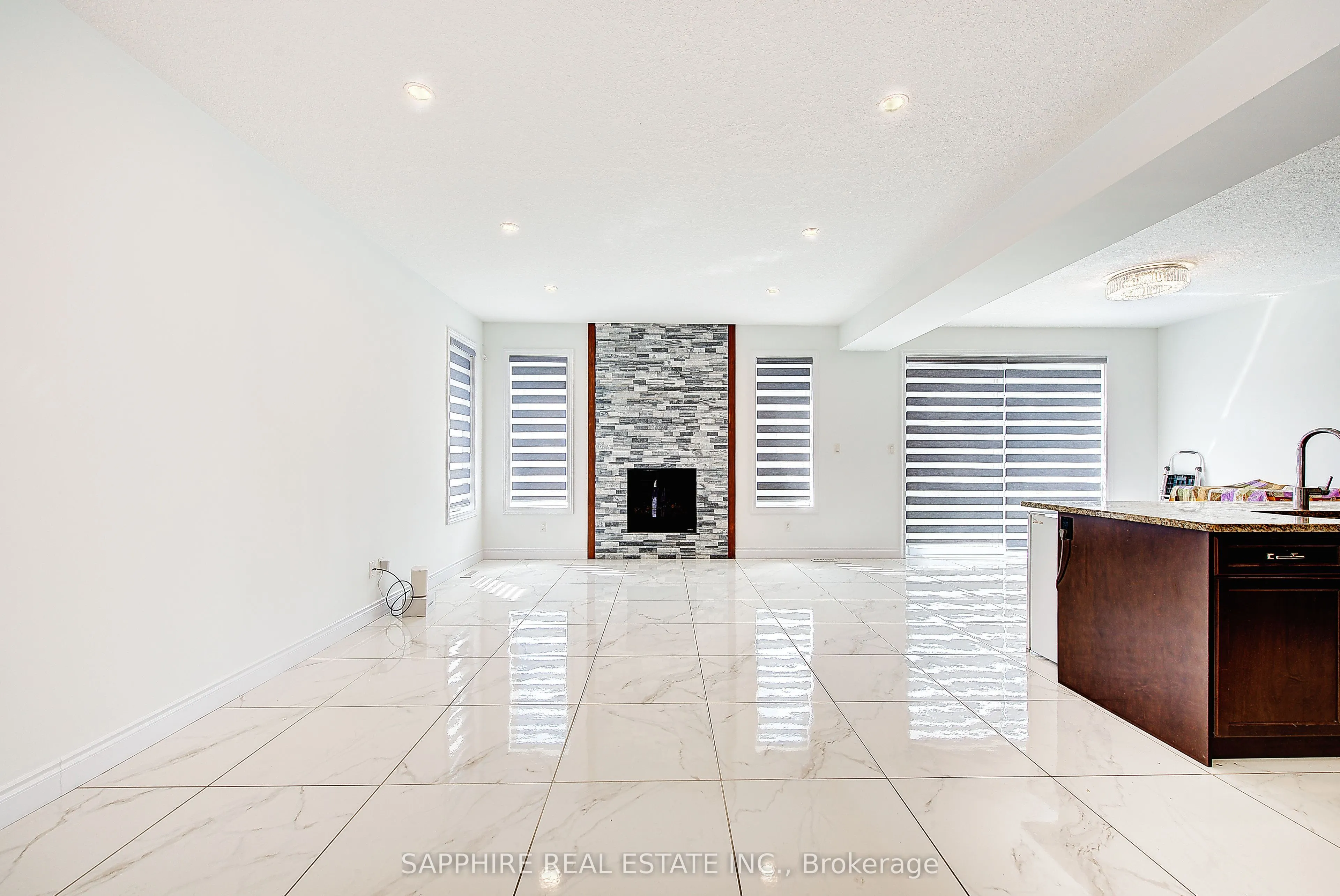 1763 Owen Lane