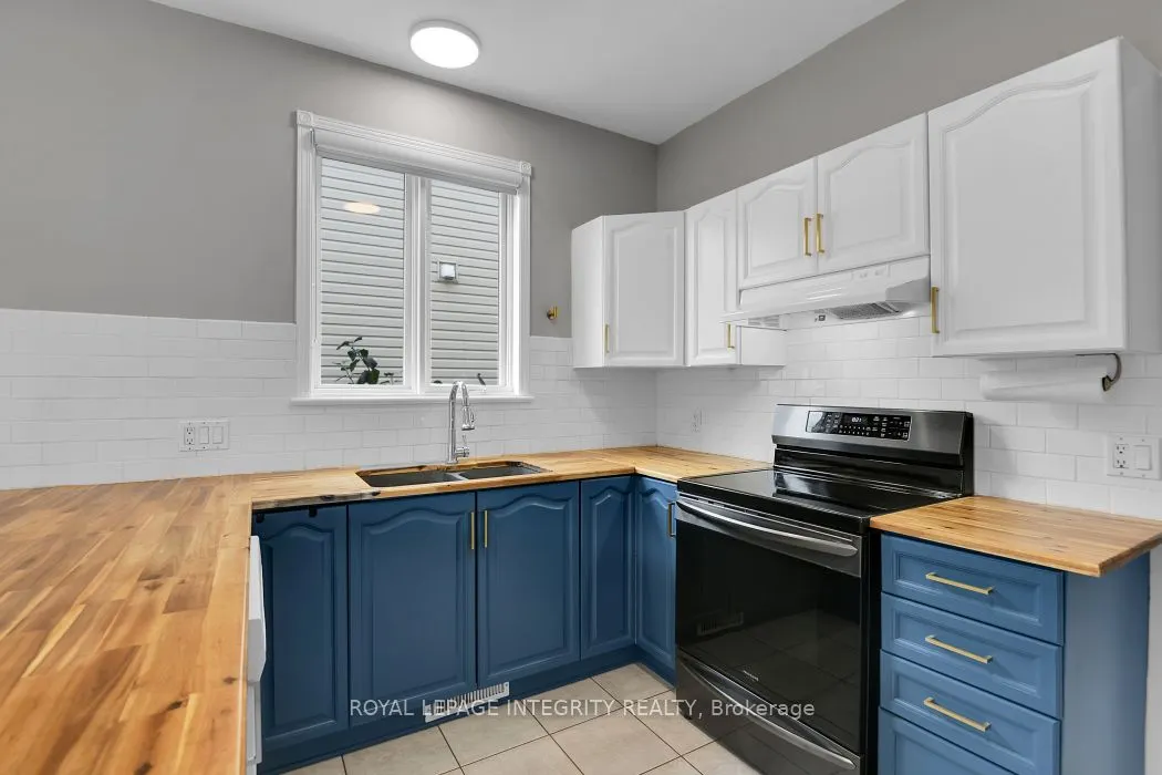 1036 Rocky Harbour Crescent