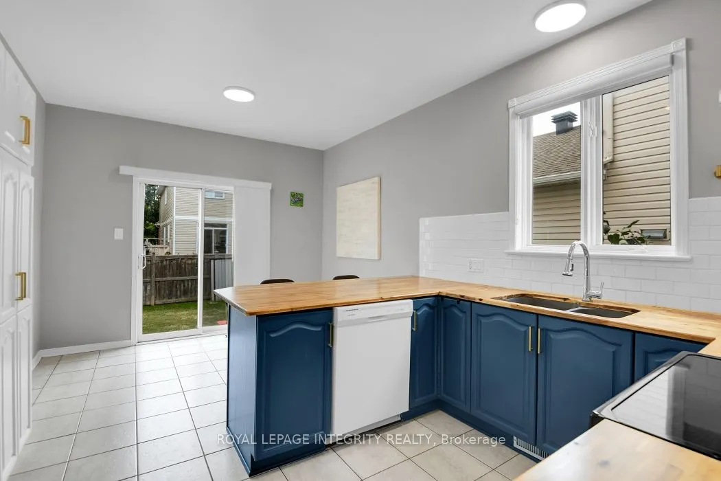 1036 Rocky Harbour Crescent