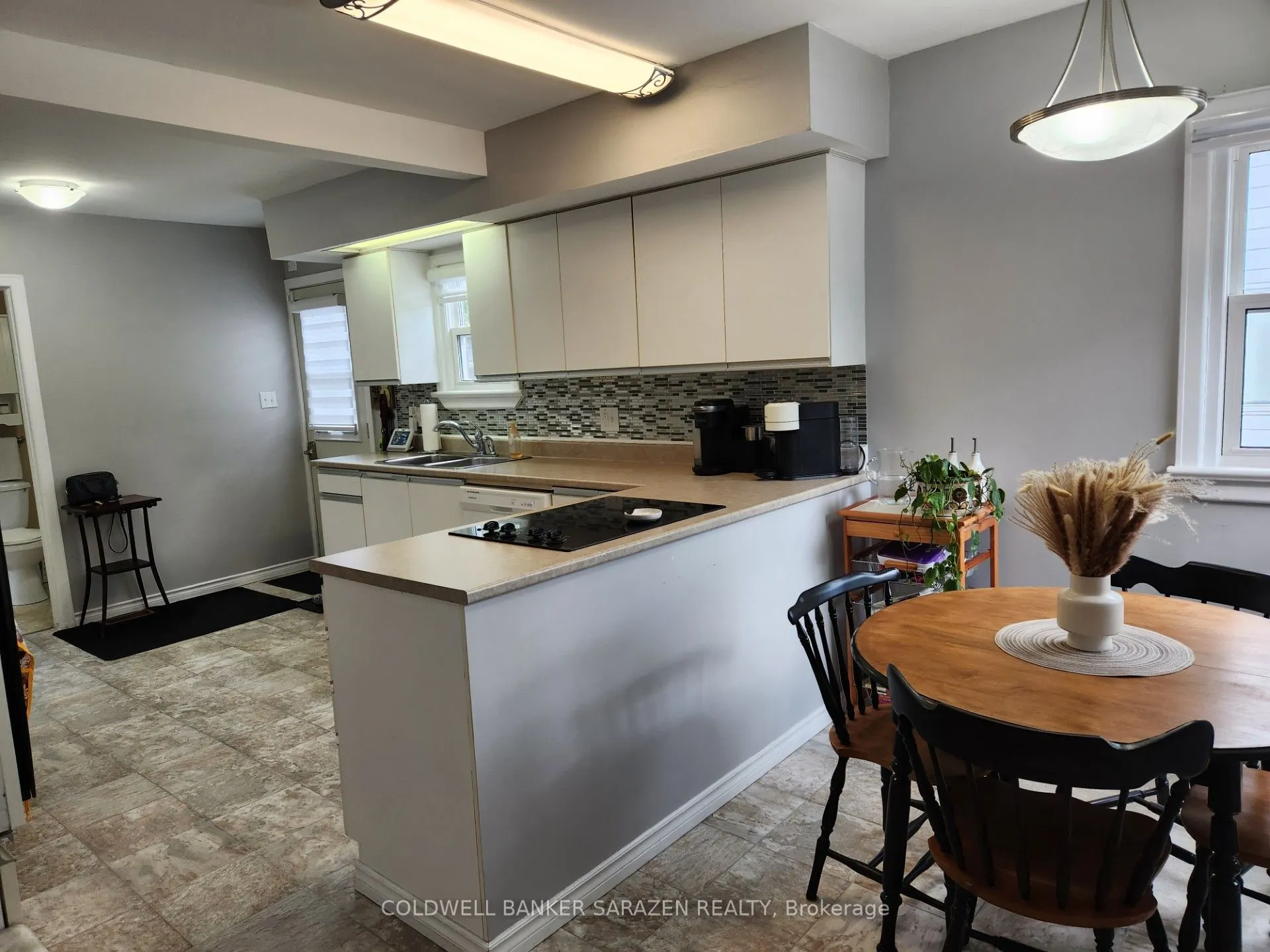 56 RIVER Road S