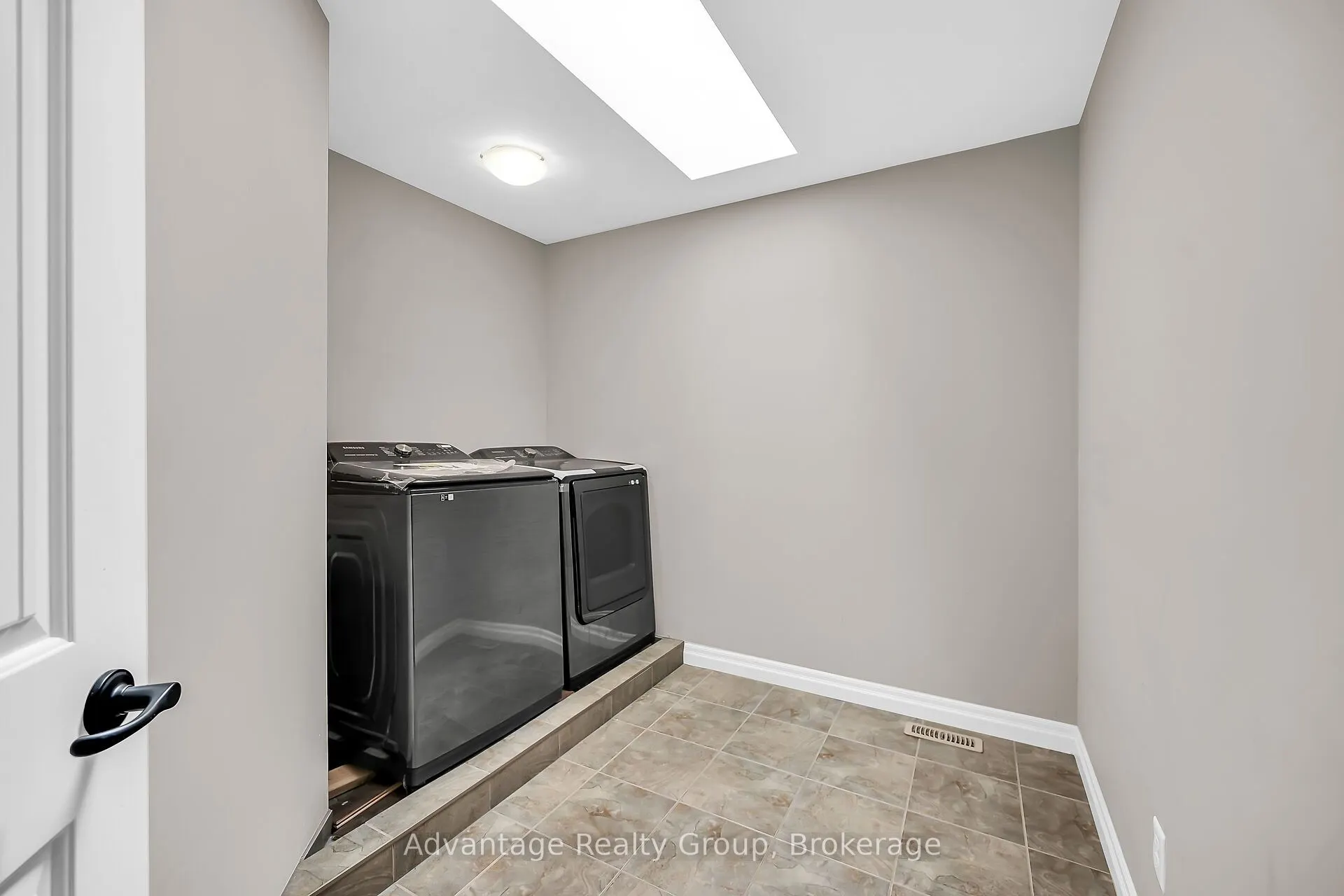 505 Lakeview Drive