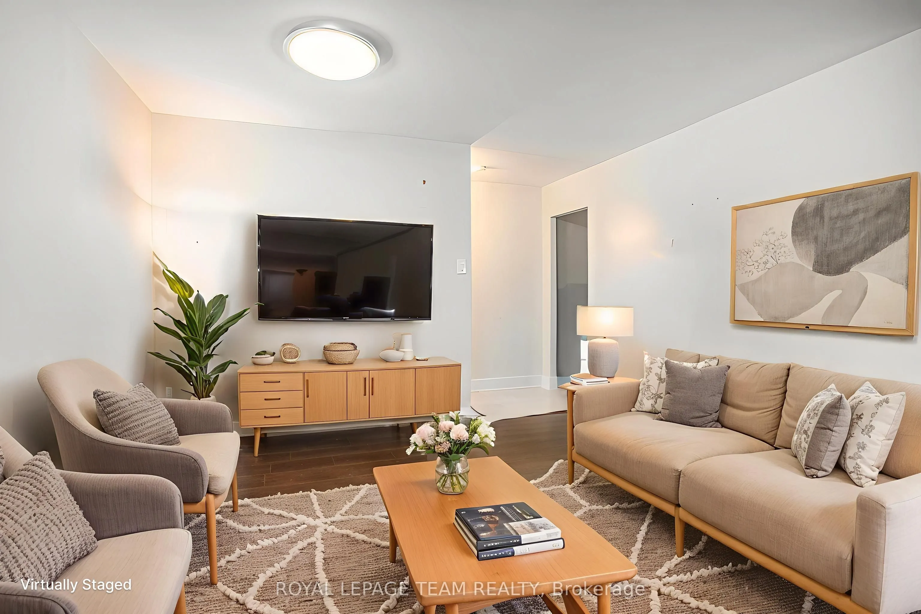 141 Somerset Street W, #402