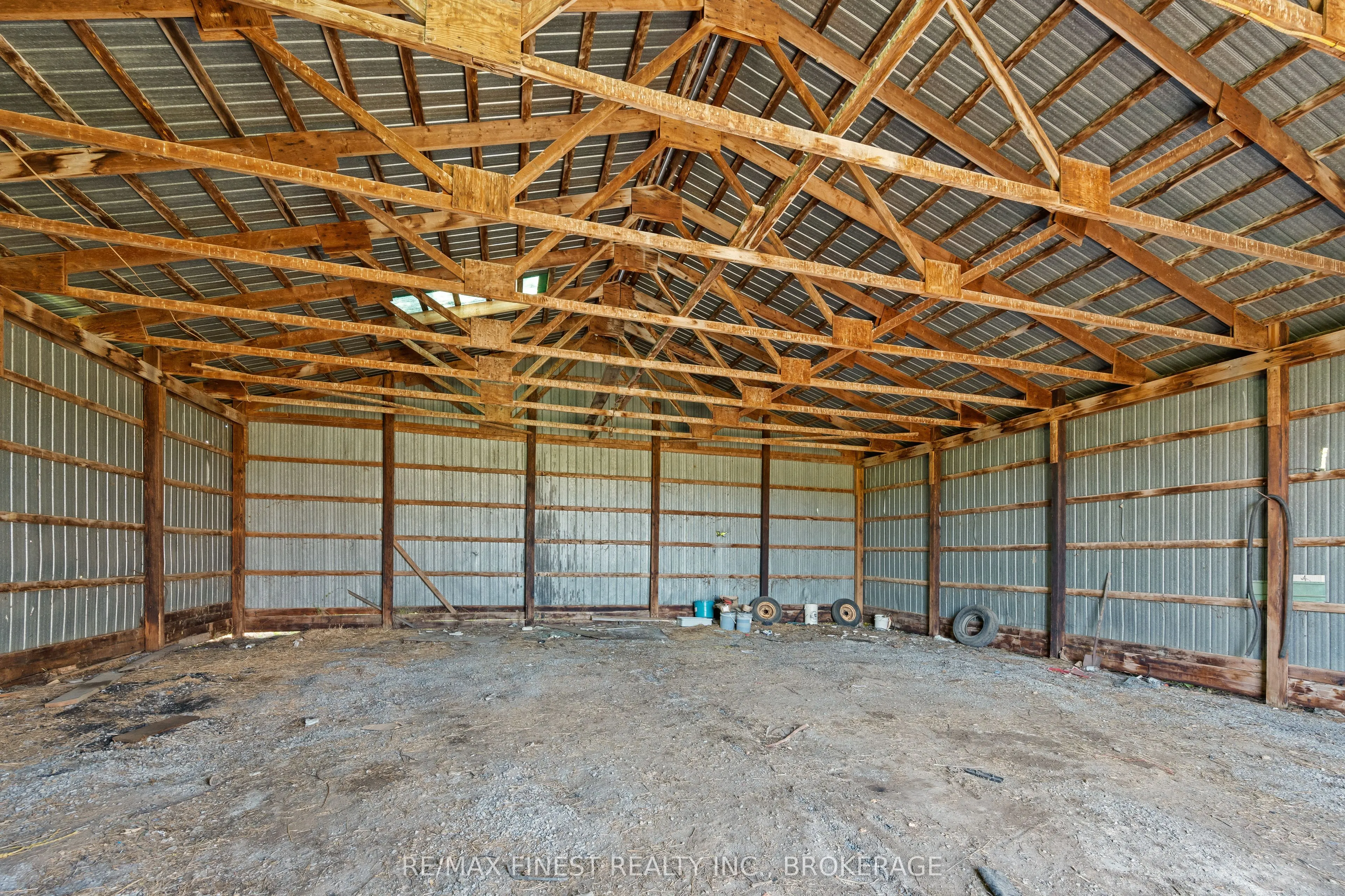 2405 Mcintyre Road