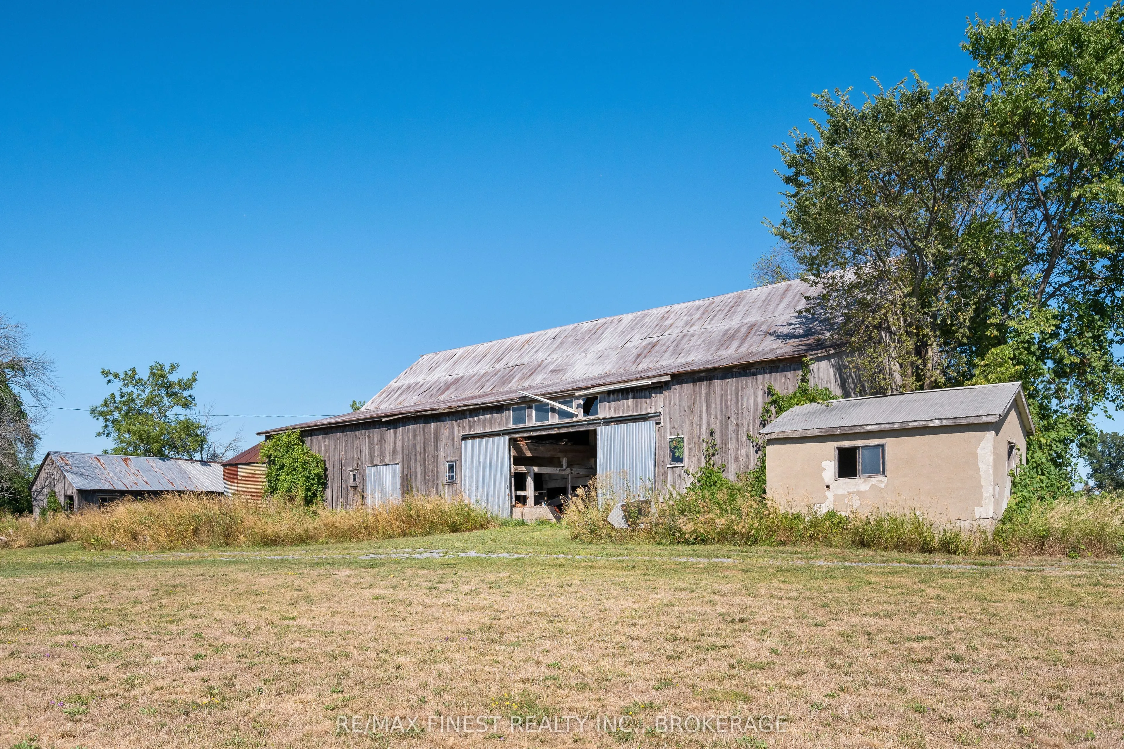 2405 Mcintyre Road