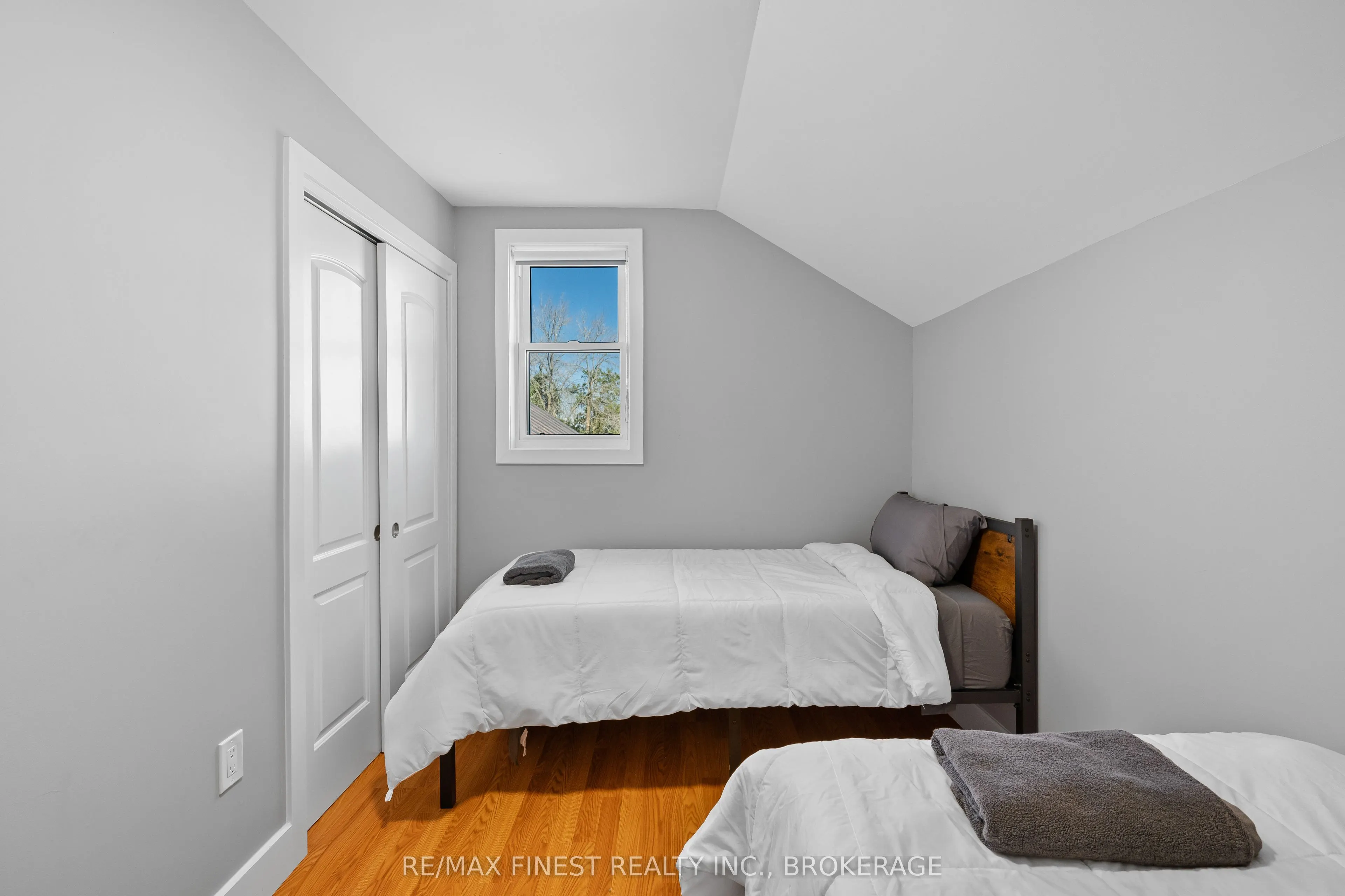 2405 Mcintyre Road
