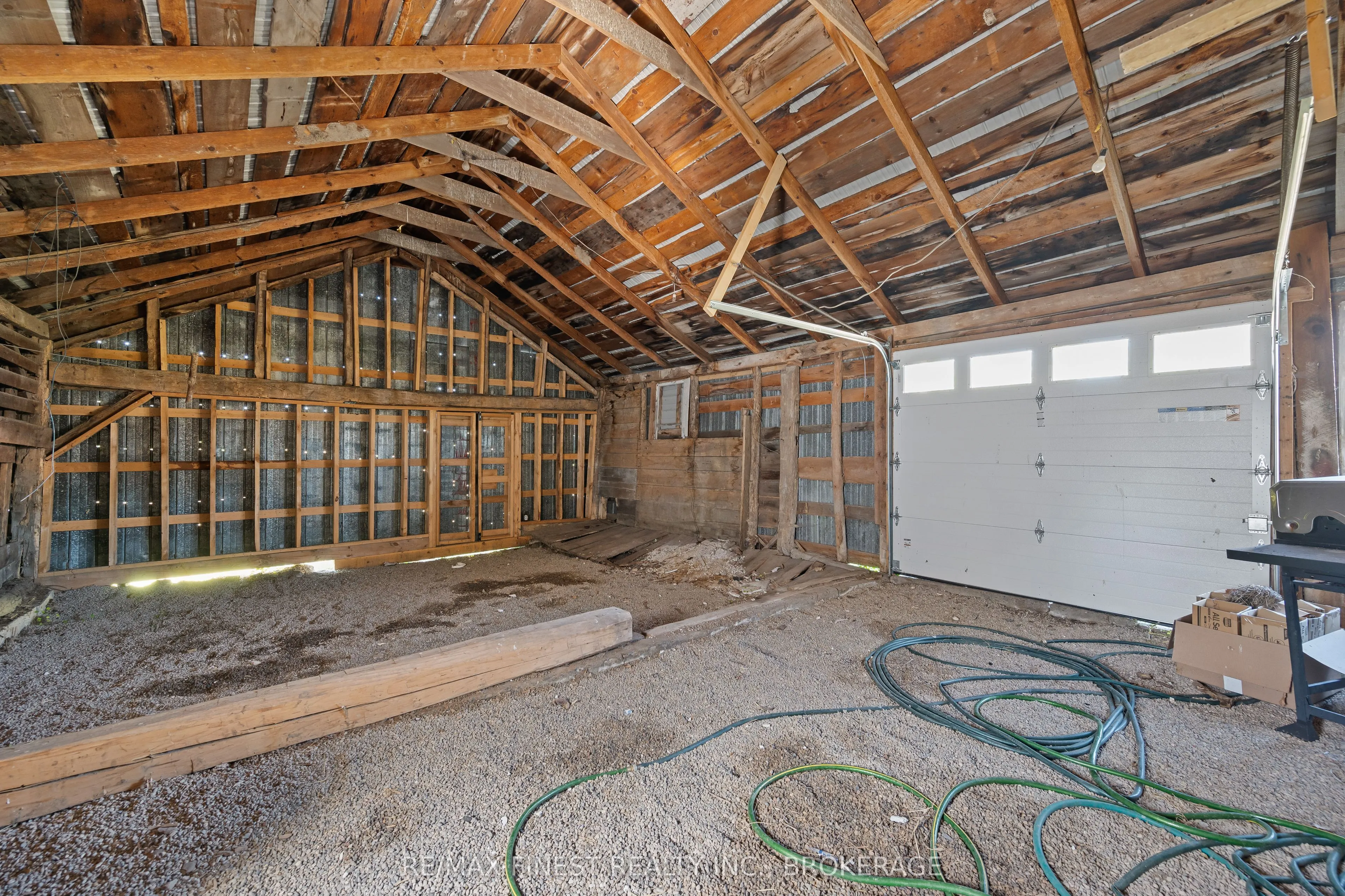 2405 Mcintyre Road