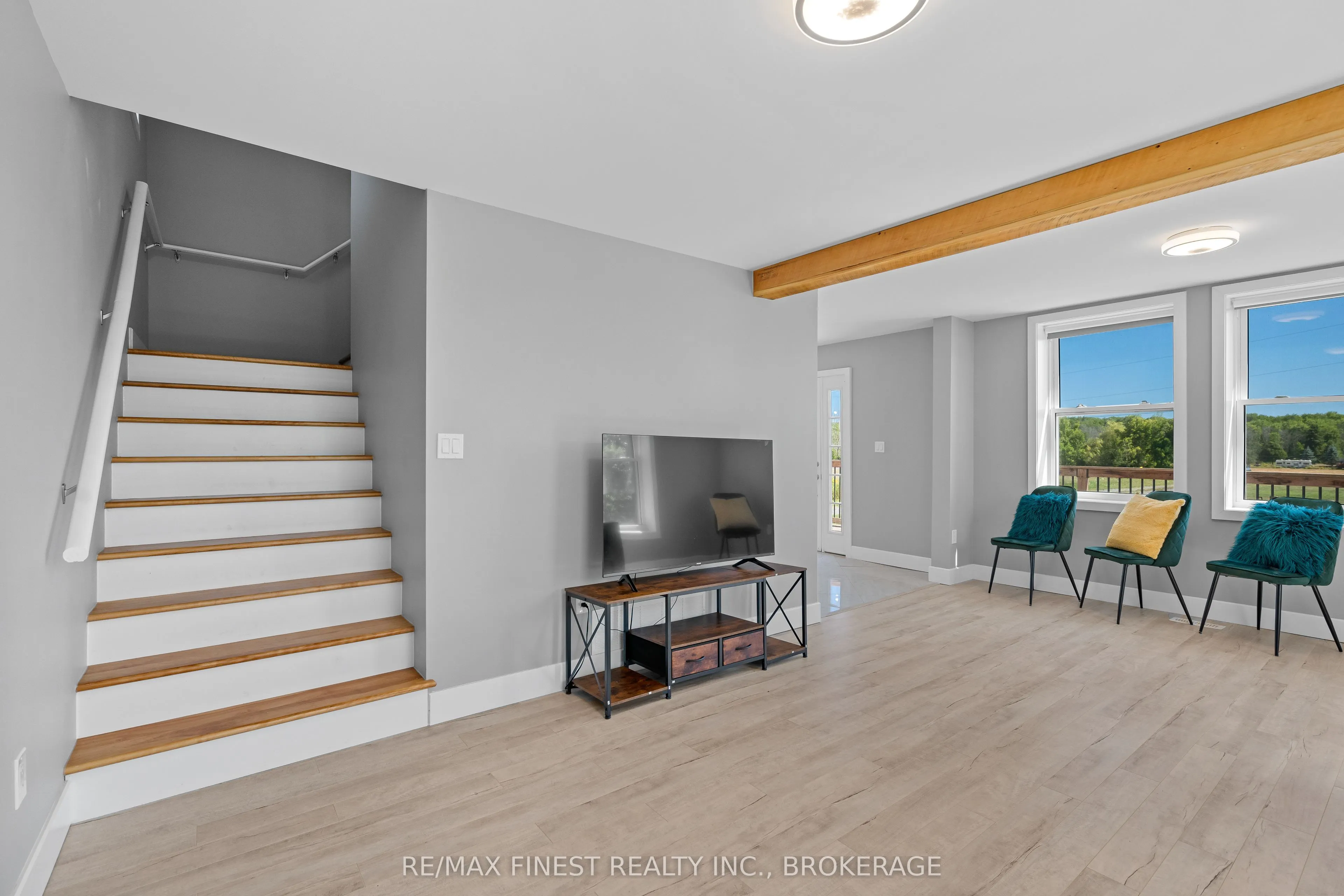 2405 Mcintyre Road