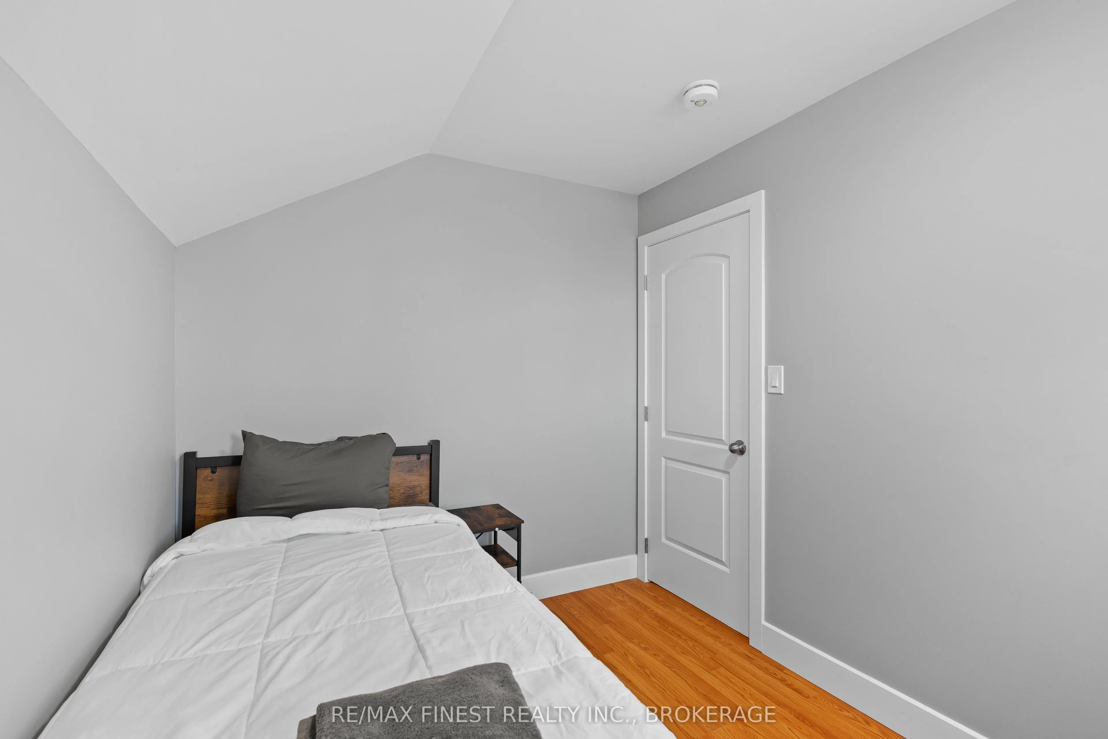 2405 Mcintyre Road