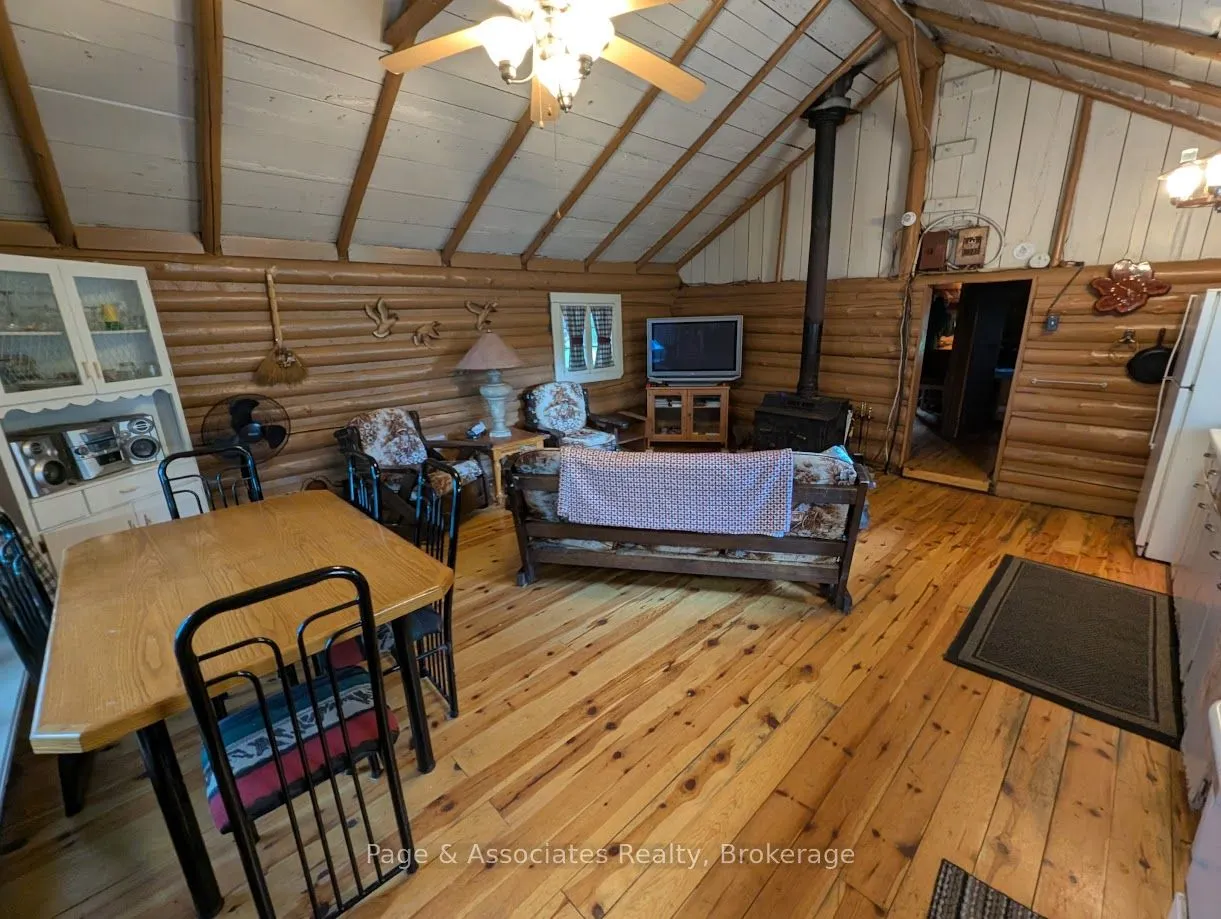 21 Pine Ridge Road W