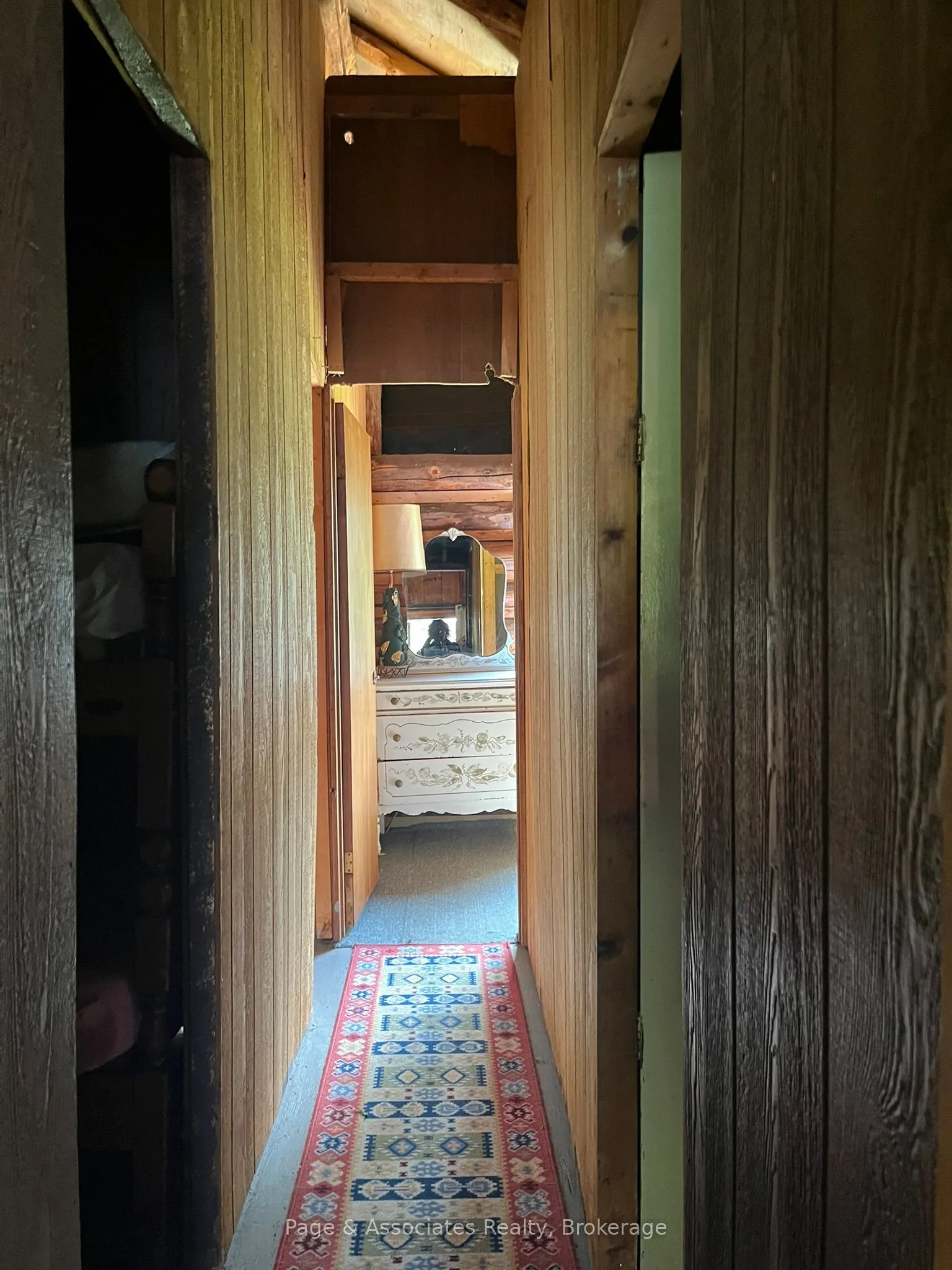 21 Pine Ridge Road W