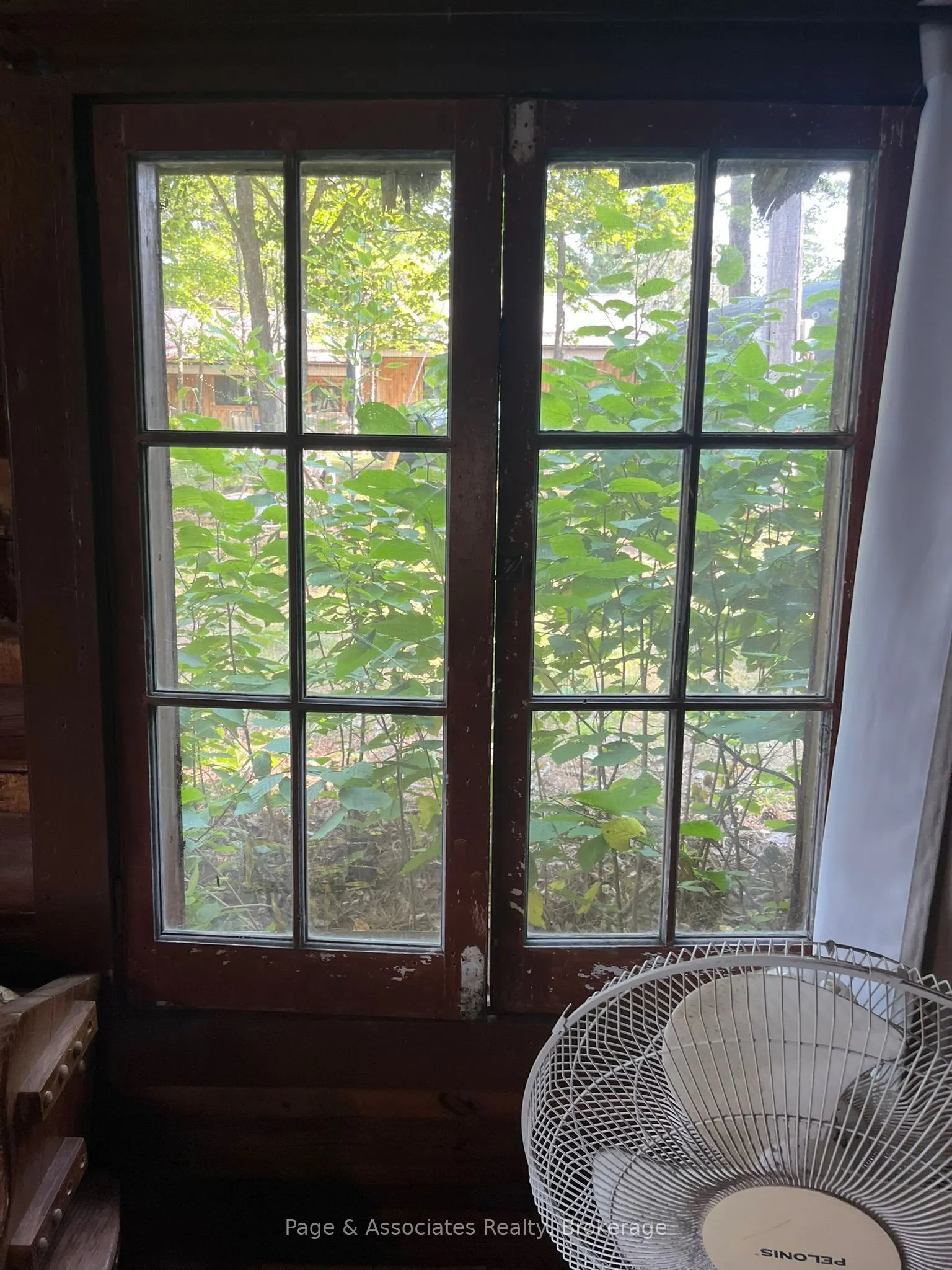 21 Pine Ridge Road W
