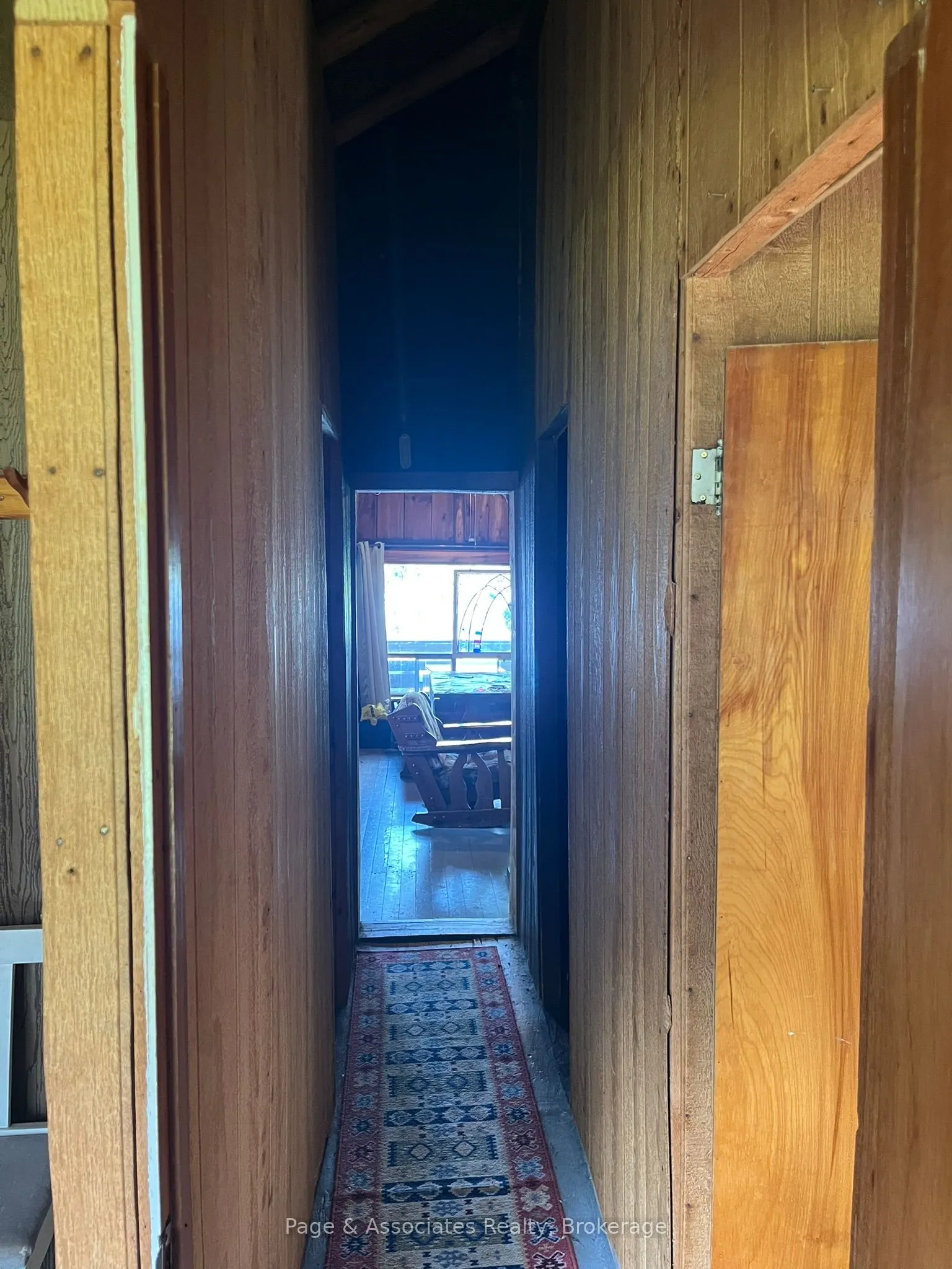 21 Pine Ridge Road W