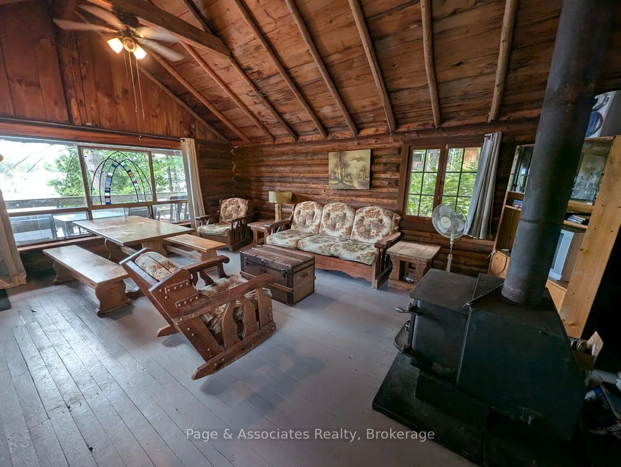 21 Pine Ridge Road W