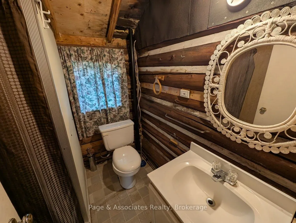 21 Pine Ridge Road W