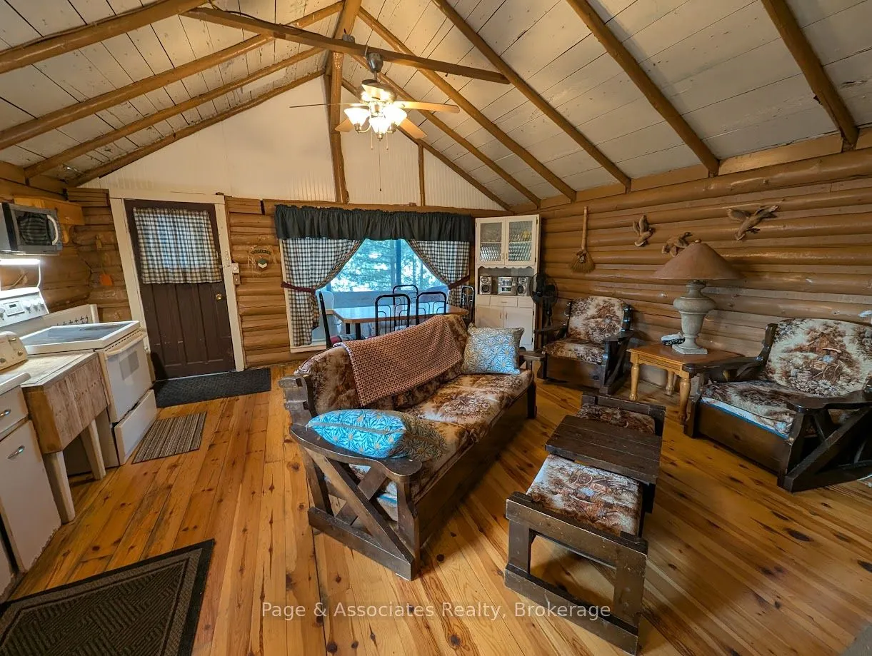21 Pine Ridge Road W